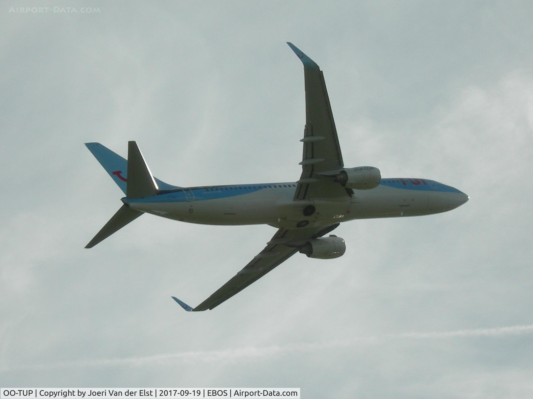 OO-TUP, 2004 Boeing 737-85P C/N 33974, Shortly after take-off rwy 26