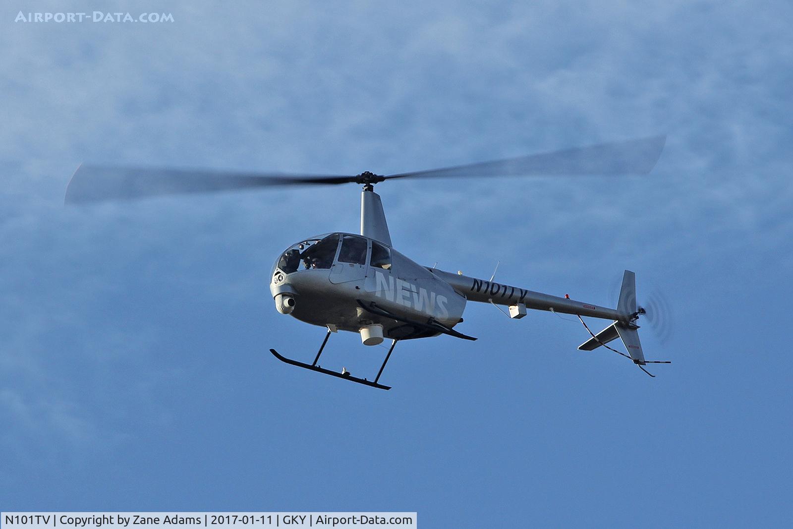 N101TV, 1998 Robinson R44 C/N 0475, TV news helicopter covering police manhunt over Kennedale, TX