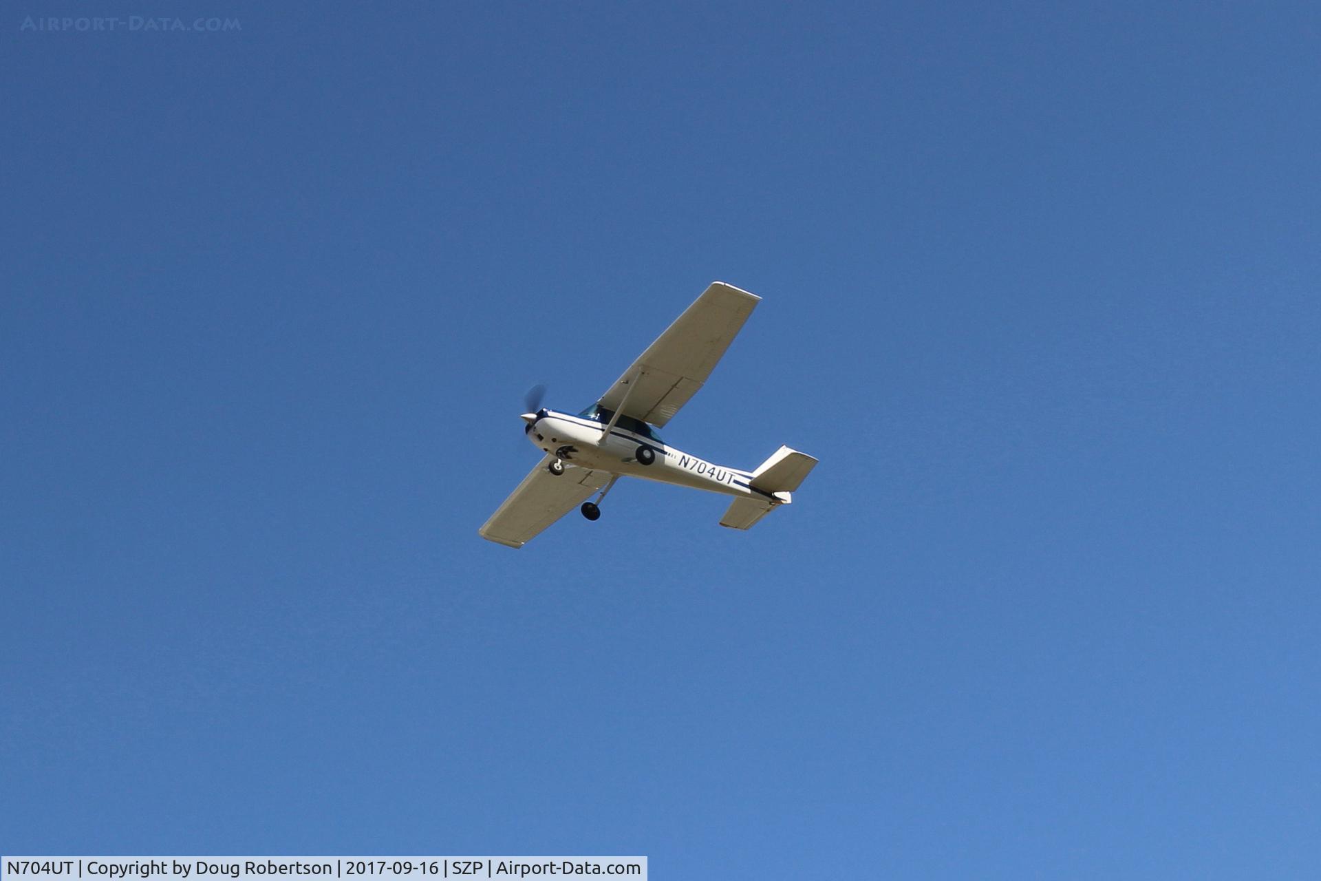 N704UT, 1976 Cessna 150M C/N 15078891, 1976 Cessna 150M, Continental O-200 100 Hp, takeoff climb Rwy 22
