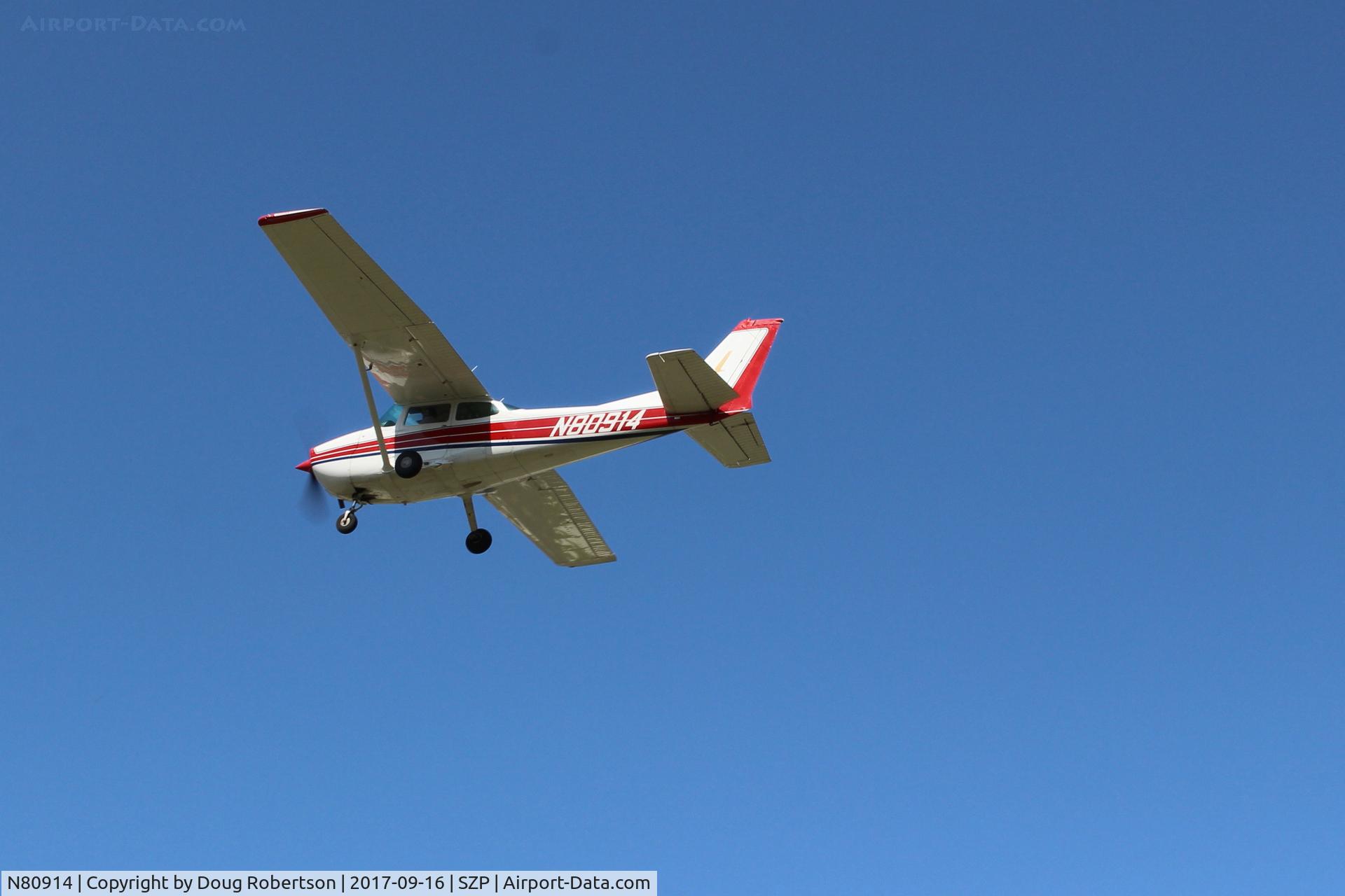 N80914, 1976 Cessna 172M C/N 17266799, 1976 Cessna 172M SKYHAWK, Lycoming O-320-E2D 150 Hp, takeoff climb Rwy 22