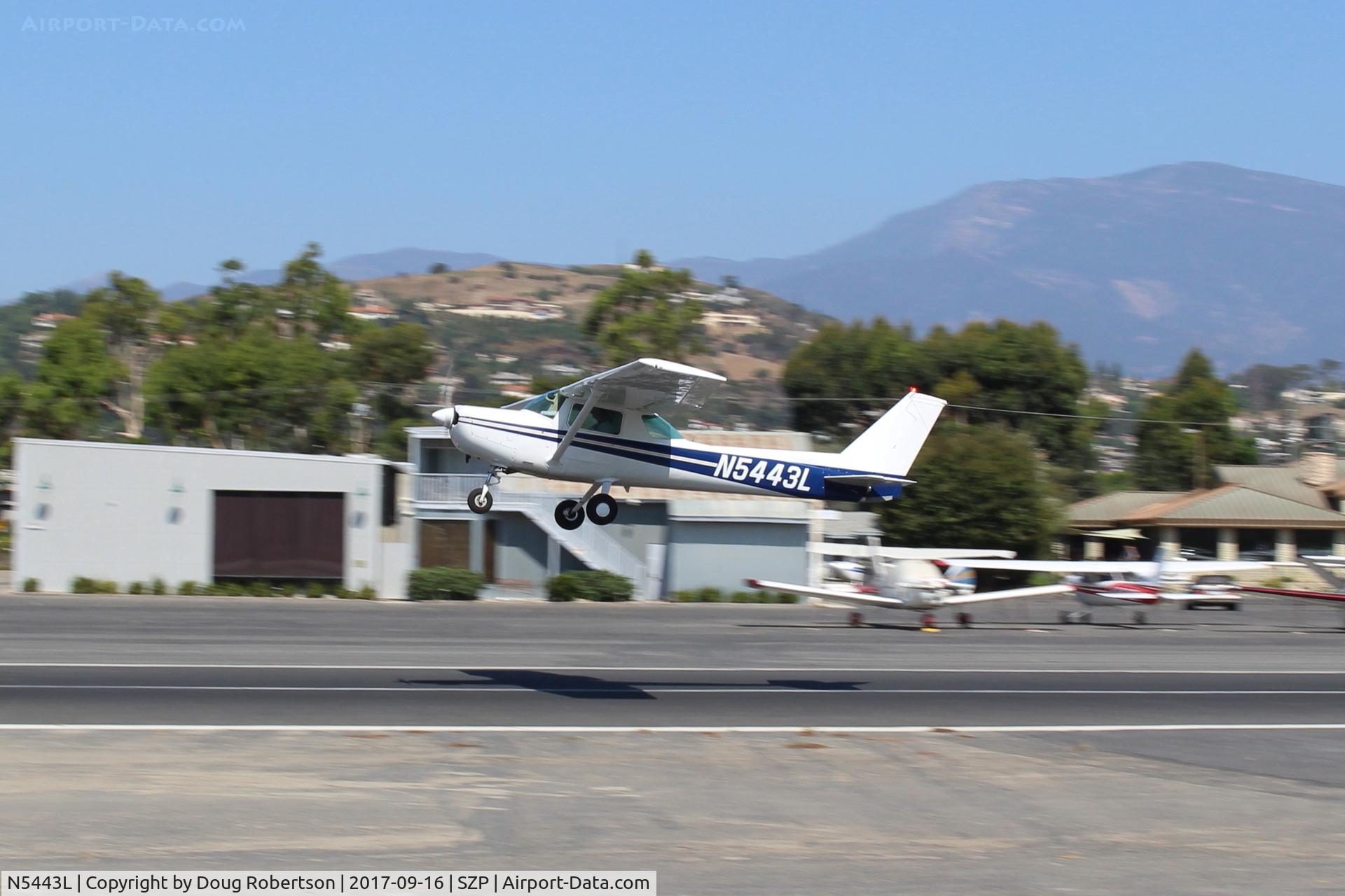 N5443L, 1980 Cessna 152 C/N 15284315, 1980 Cessna 152, Lycoming O-235 115 Hp, takeoff climb Rwy 22