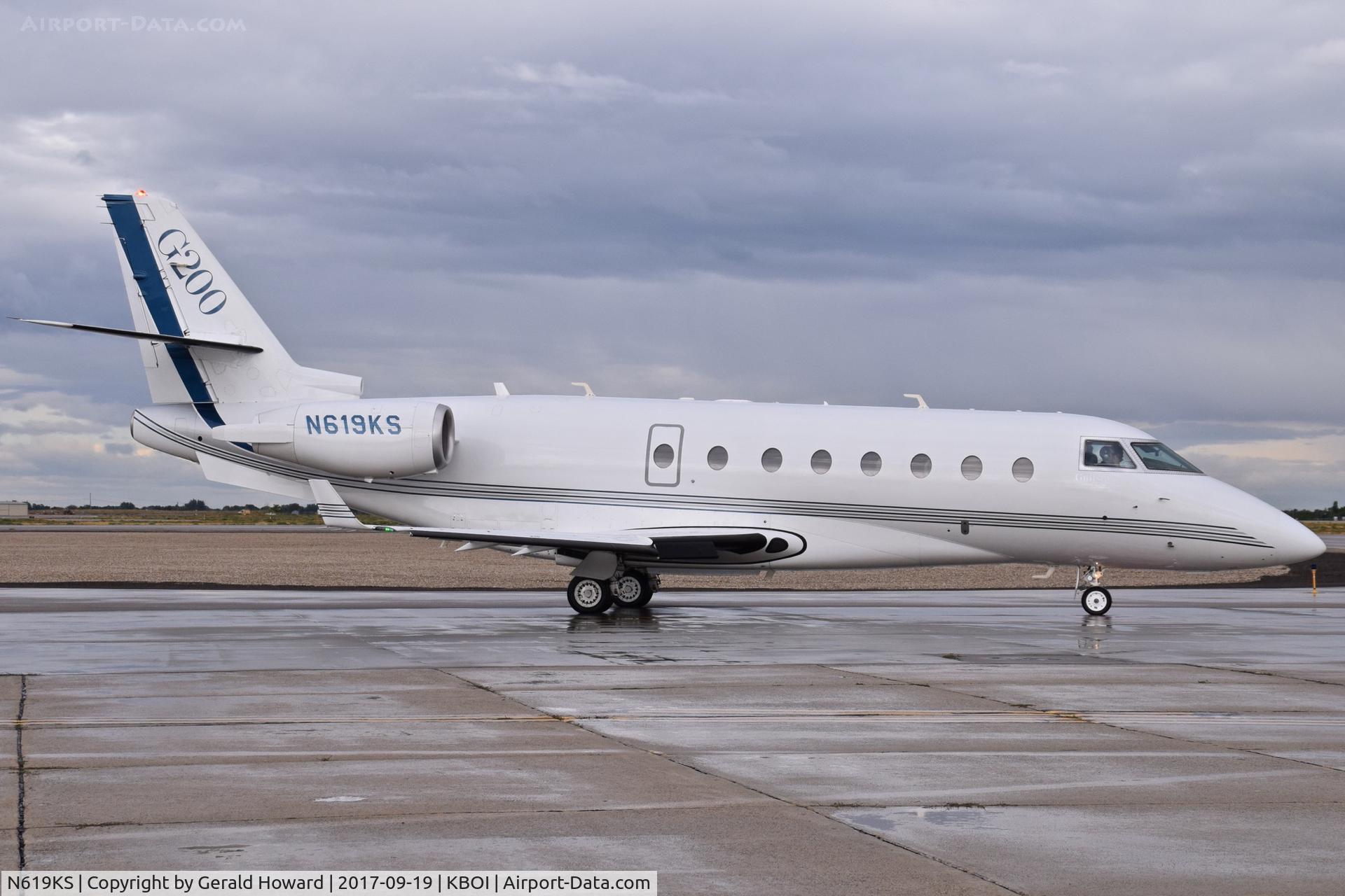 N619KS, 2006 Israel Aircraft Industries Gulfstream 200 C/N 151, Taxiing on Bravo to RWY 28L.