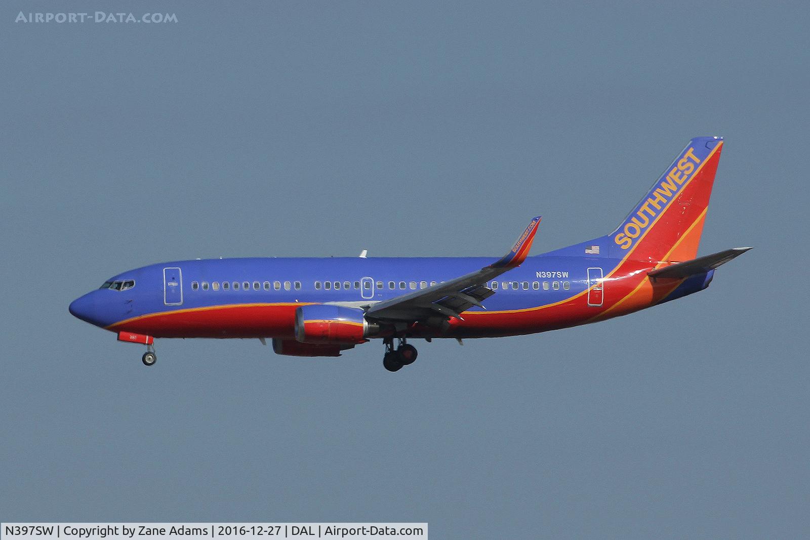 N397SW, 1995 Boeing 737-3H4 C/N 27691, At Dallas Love Field
