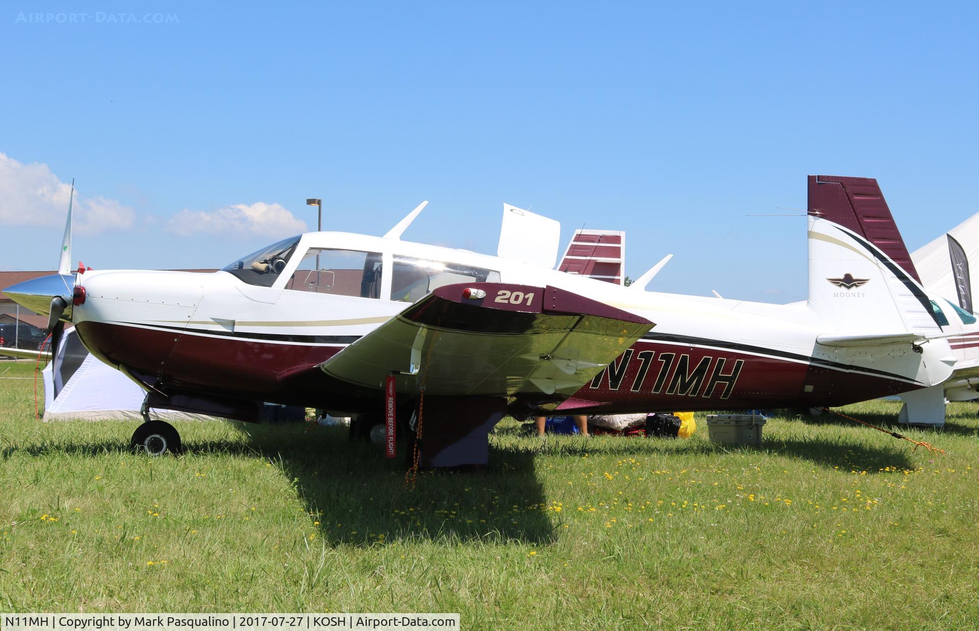 N11MH, 1977 Mooney M20J 201 C/N 24-0157, Mooney M20J