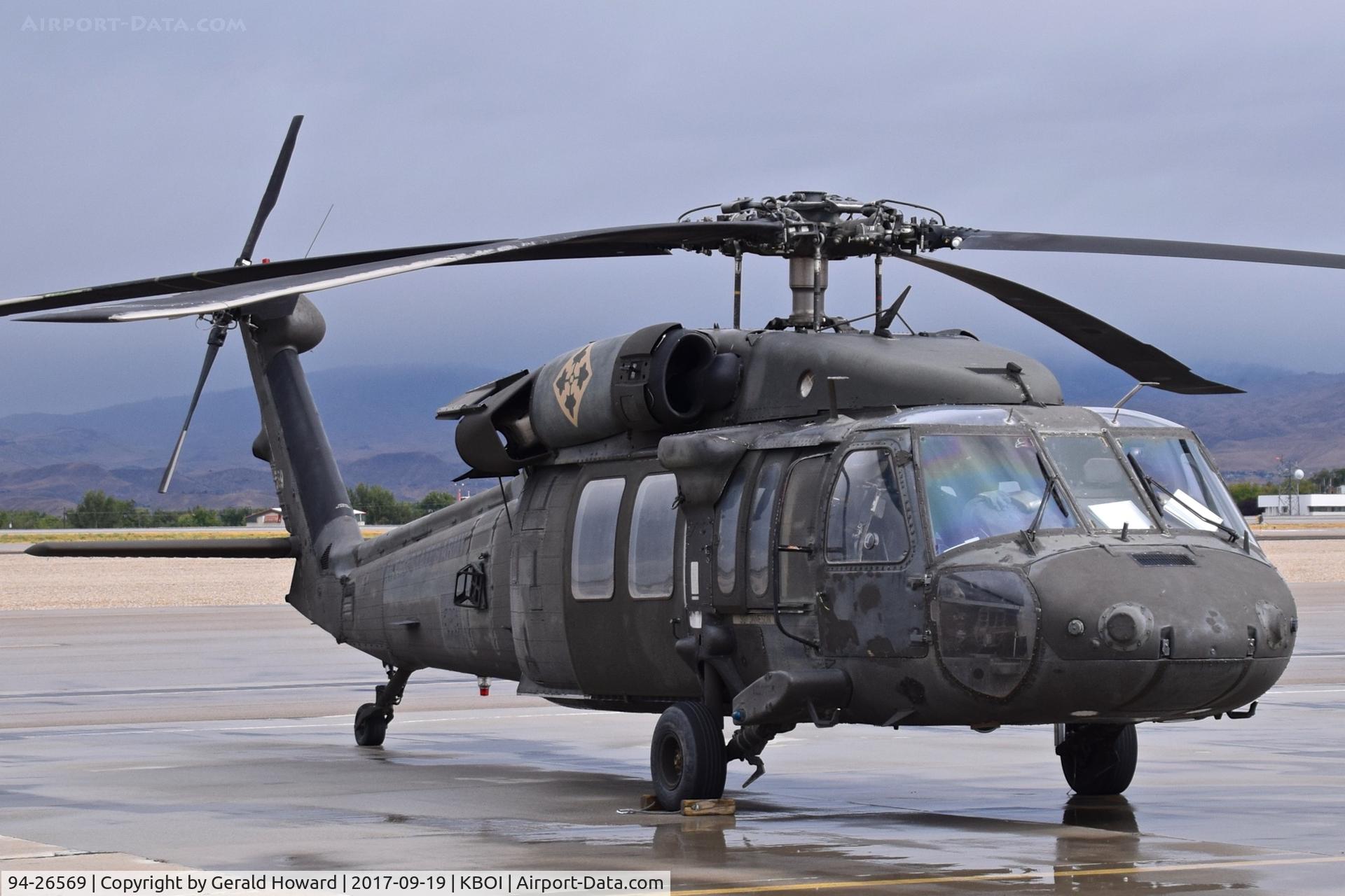 94-26569, 1994 Sikorsky UH-60L Black Hawk C/N 70.2089, Parked on south GA ramp. No unit identification.
