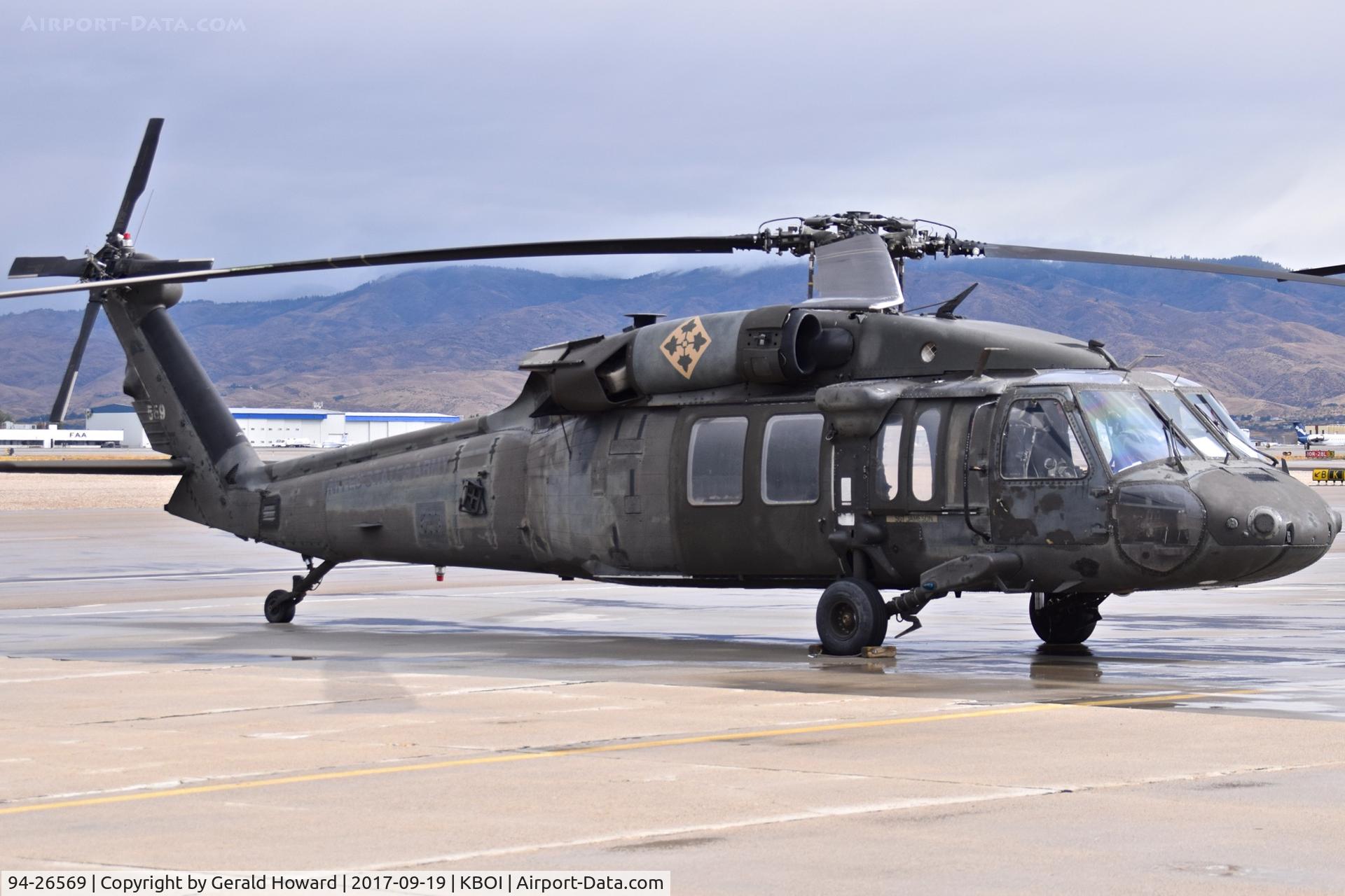 94-26569, 1994 Sikorsky UH-60L Black Hawk C/N 70.2089, Parked on south GA ramp. No unit identification.