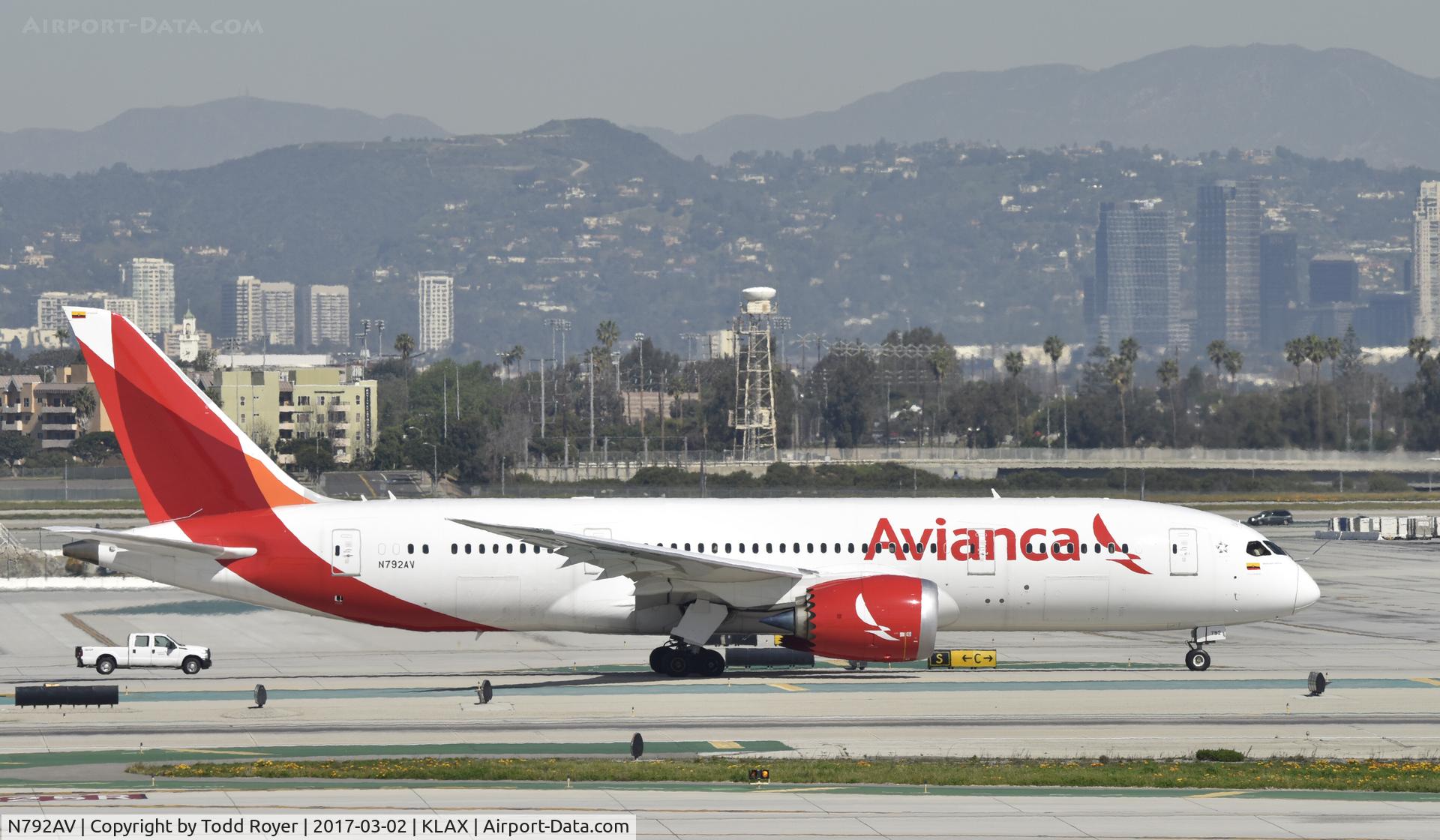 N792AV, 2016 Boeing 787-8 Dreamliner C/N 37510, Taxiing to gate at LAX