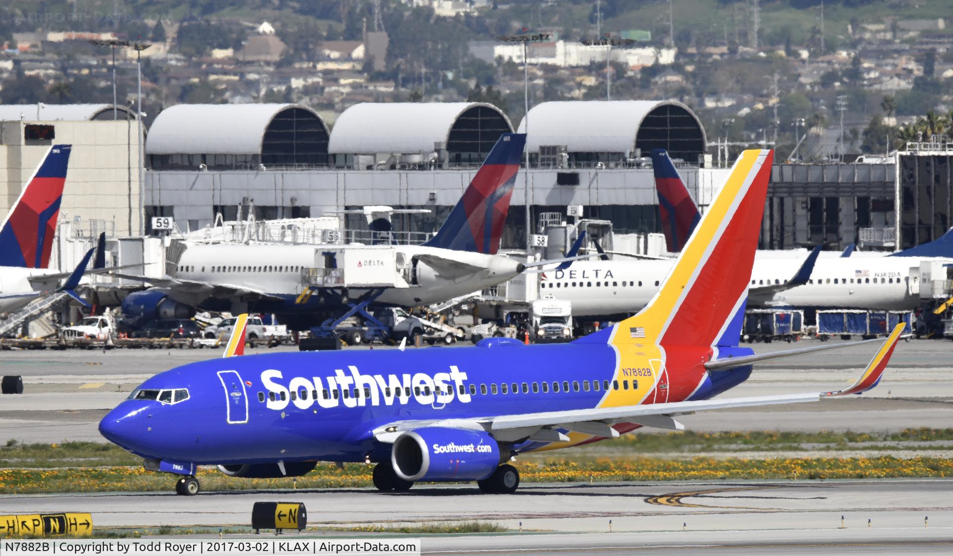 N7882B, 2000 Boeing 737-76Q C/N 30271, Arrived at LAX on 25L