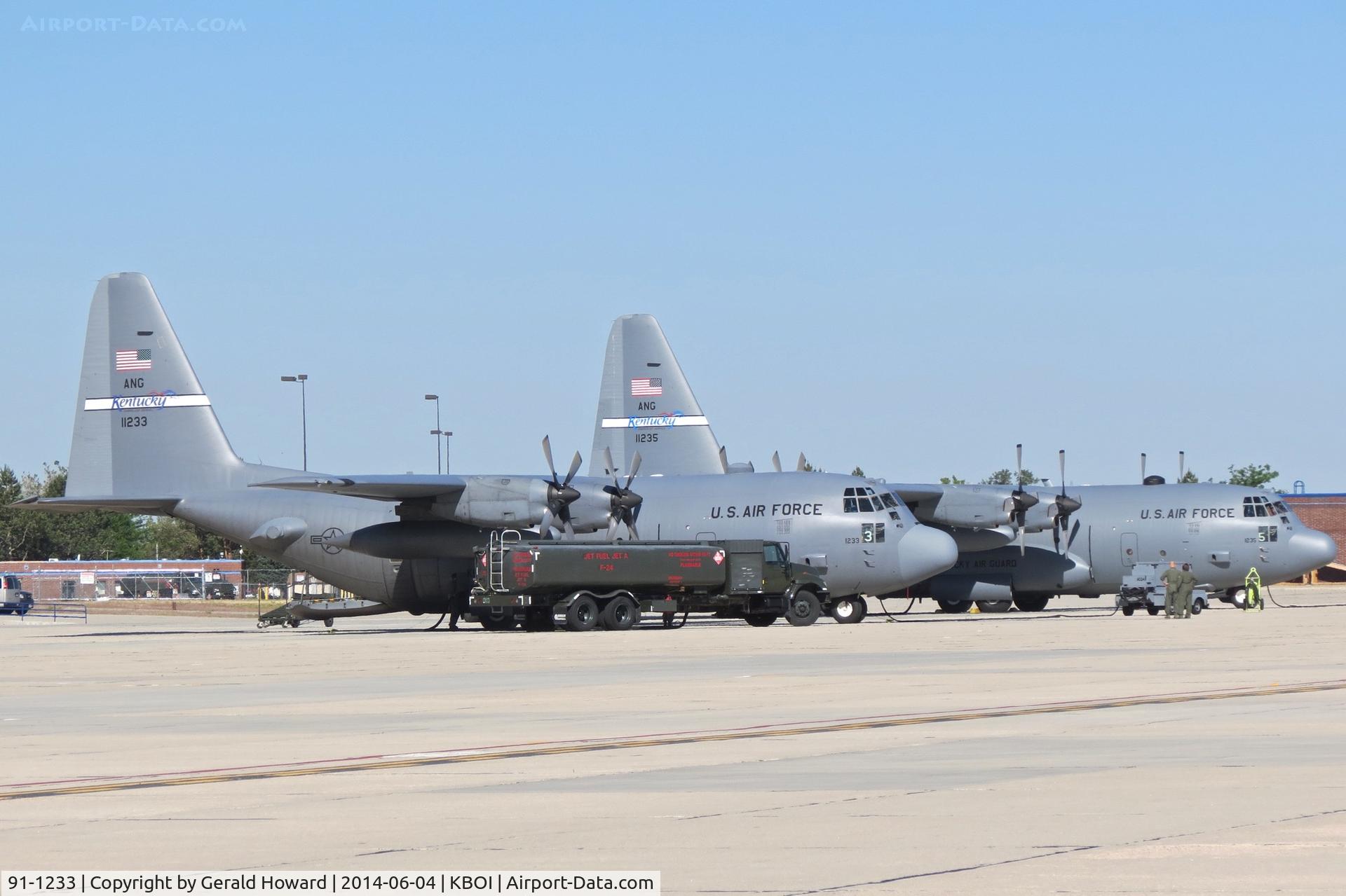 91-1233, 1991 Lockheed C-130H Hercules C/N 382-5283, 91-1233 along with 91-1235 from the 123rd Airlift Wing, Kentucky ANG on the Idaho ANG ramp.