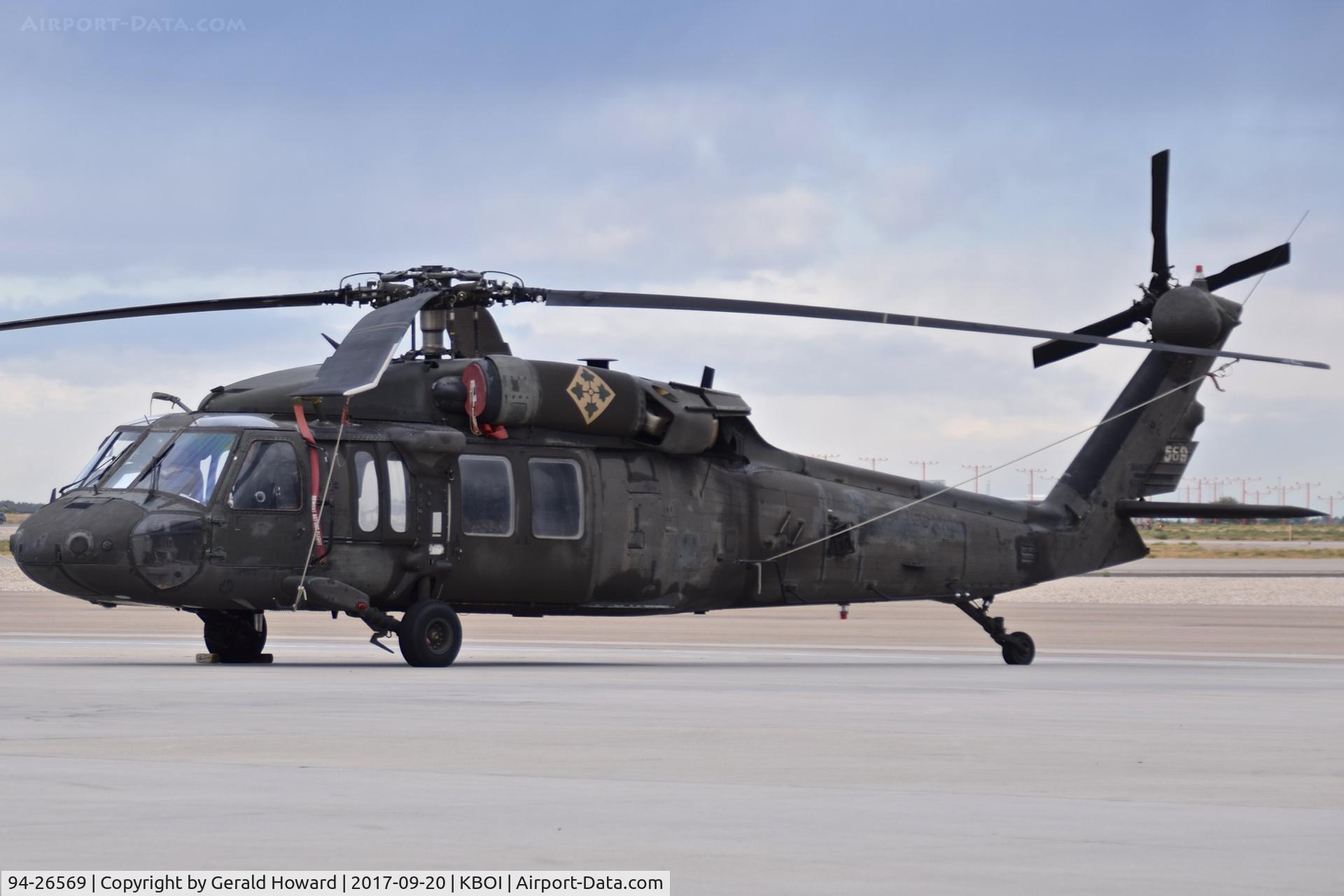 94-26569, 1994 Sikorsky UH-60L Black Hawk C/N 70.2089, Parked on south GA ramp.