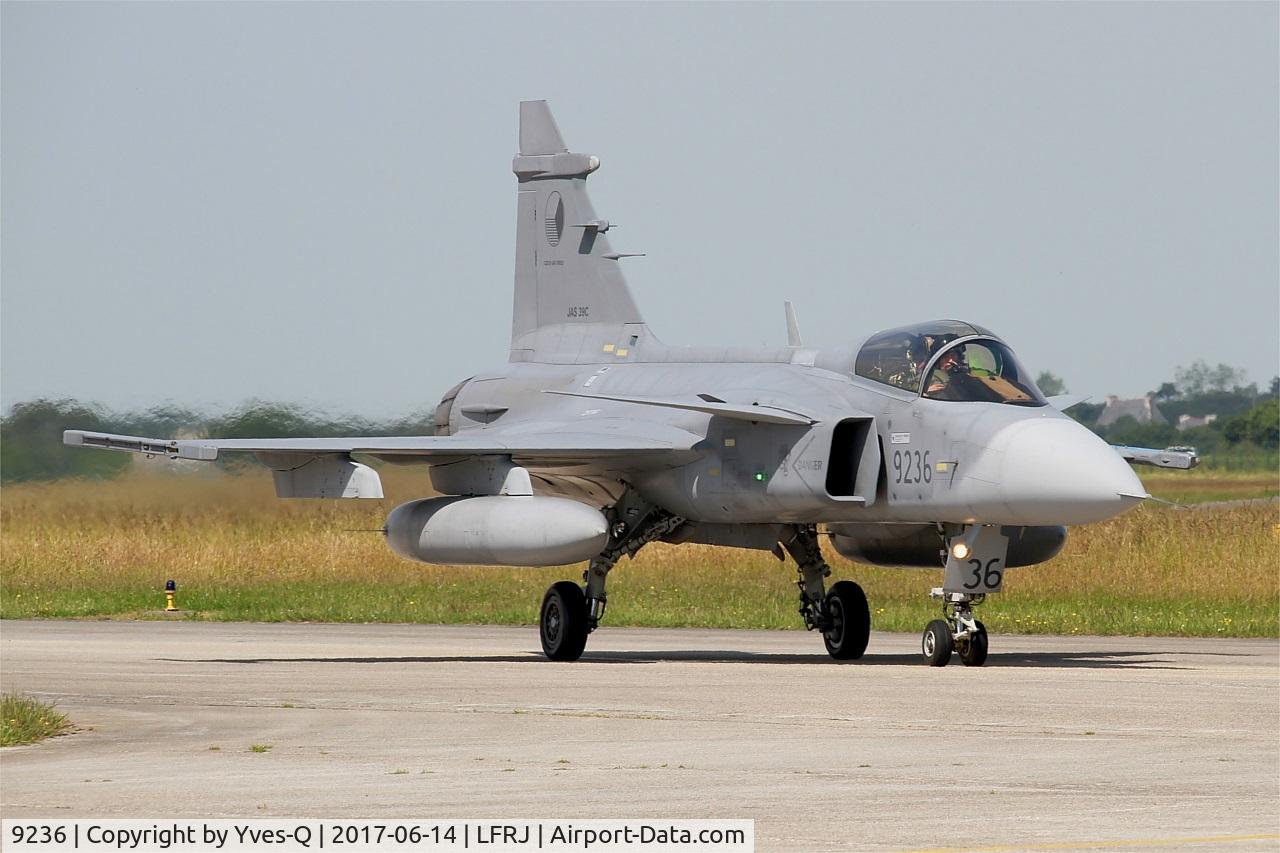 9236, Saab JAS-39C Gripen C/N 39236, Saab JAS-39C Gripen, Taxiing to flight line, Landivisiau Naval Air Base (LFRJ) Tiger Meet 2017
