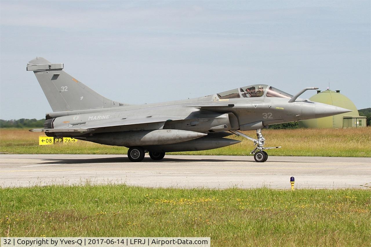 32, Dassault Rafale M C/N 32, Dassault Rafale M, Taxiing to flight line, Landivisiau Naval Air Base (LFRJ) Tiger Meet 2017