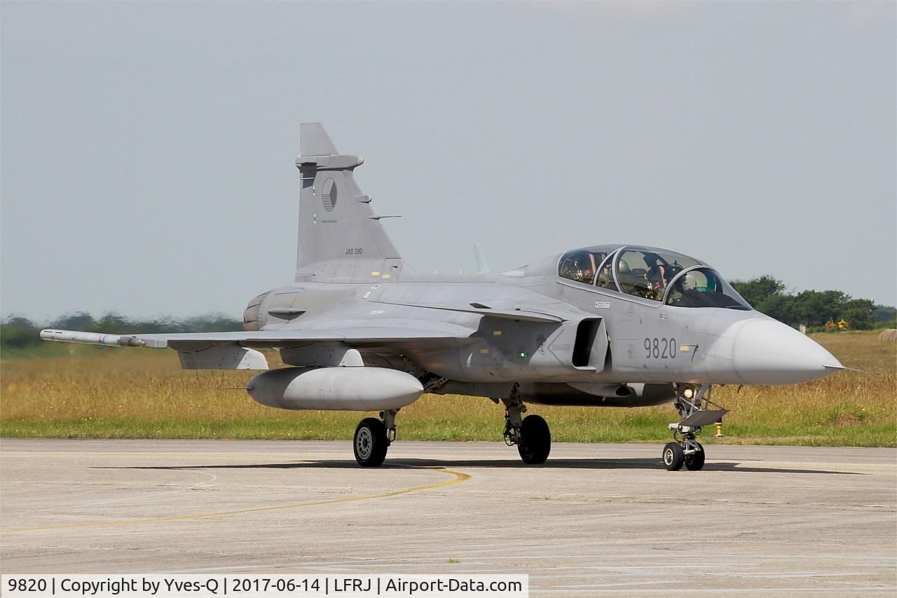 9820, 2005 Saab JAS-39D Gripen C/N 39820, Saab JAS-39D Gripen, Taxiing to flight line, Landivisiau Naval Air Base (LFRJ) Tiger Meet 2017