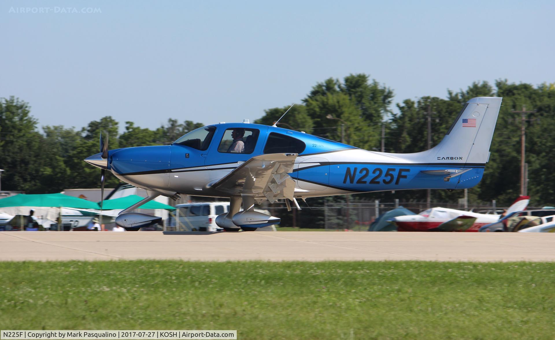 N225F, 2016 Cirrus SR22 C/N 4330, Cirrus SR22