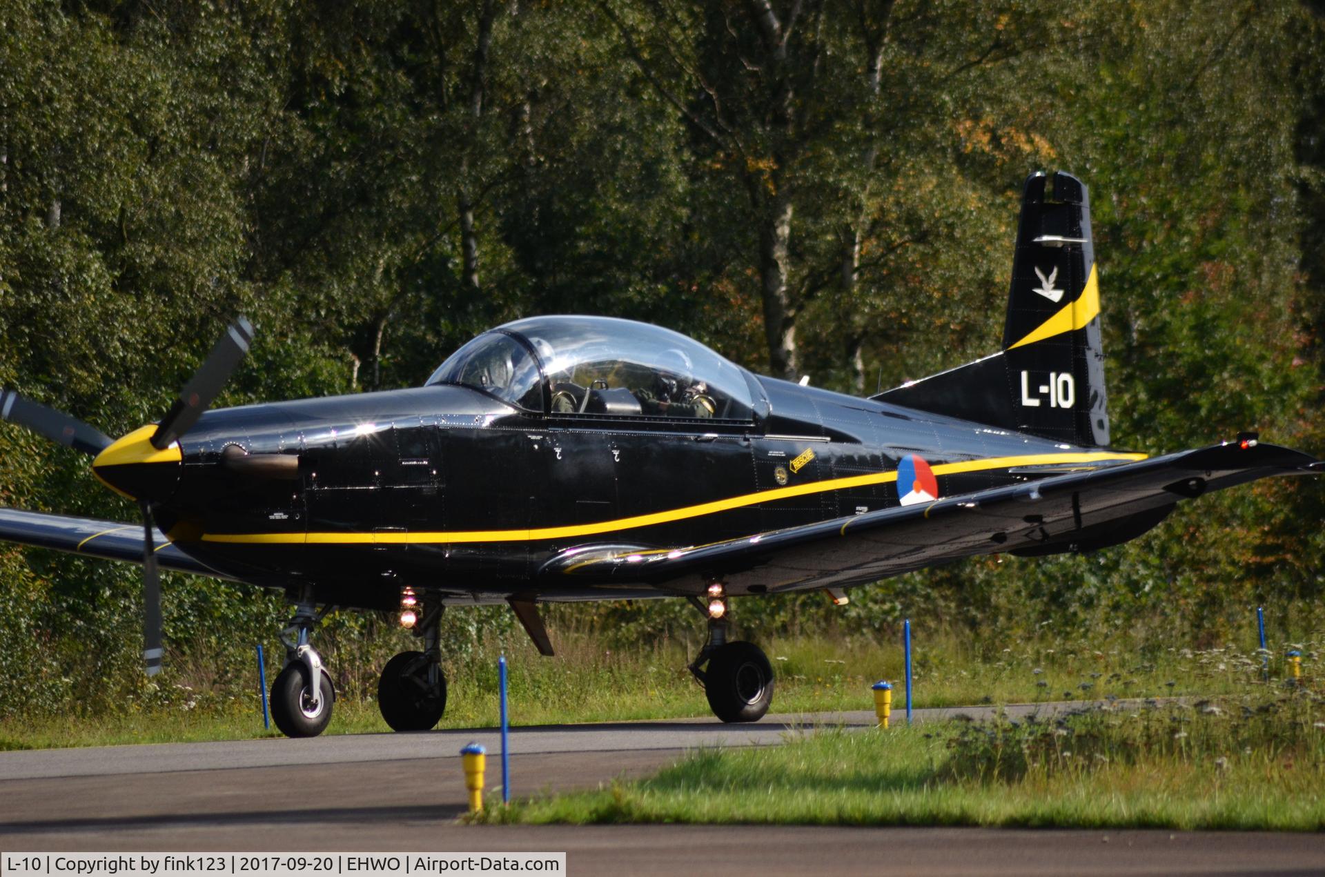 L-10, Pilatus PC-7 Turbo Trainer C/N 547, PC7 AT WOENSDRECHT