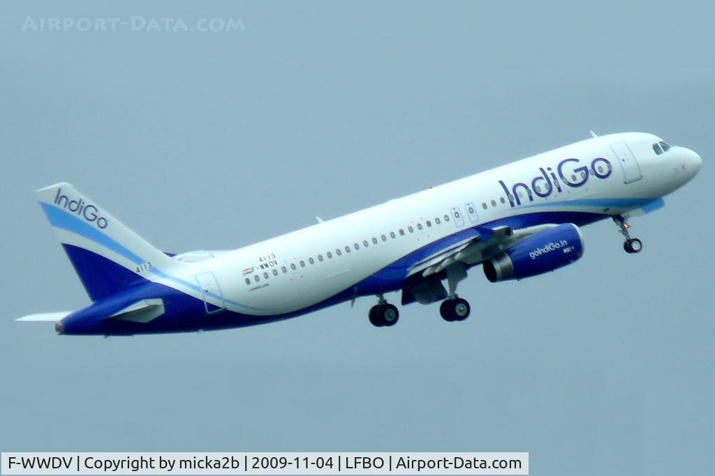 F-WWDV, 2009 Airbus A320-232 C/N 4113, Take off