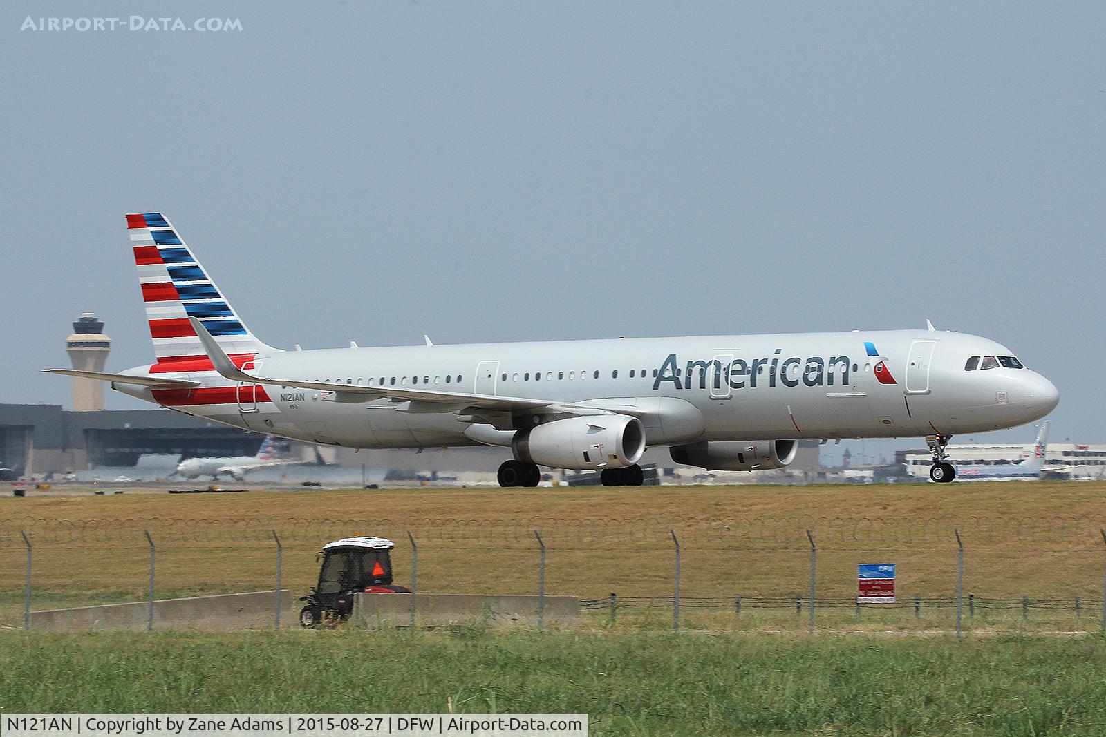 N121AN, 2014 Airbus A321-231 C/N 6238, At DFW Airport