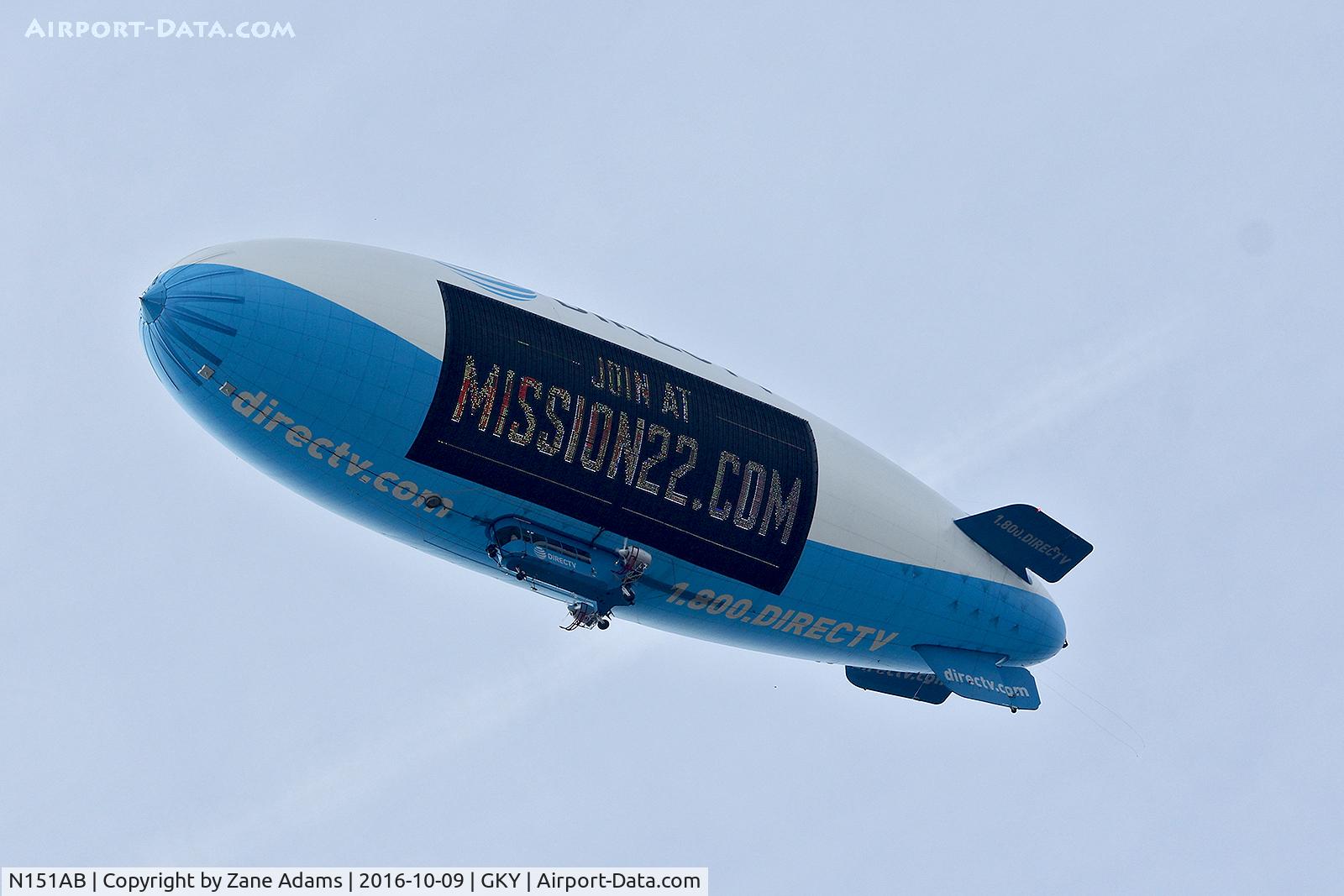 N151AB, 1997 American Blimp Corp A-1-50 C/N 101, Flying over Arlington, Texas