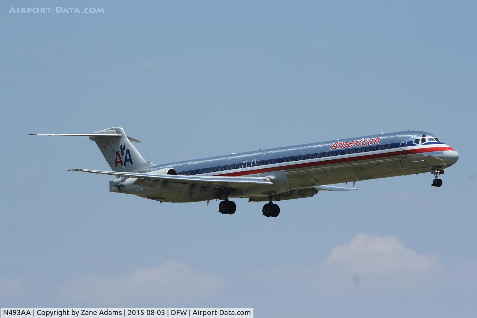 N493AA, 1989 McDonnell Douglas MD-82 (DC-9-82) C/N 49731, At DFW Airport