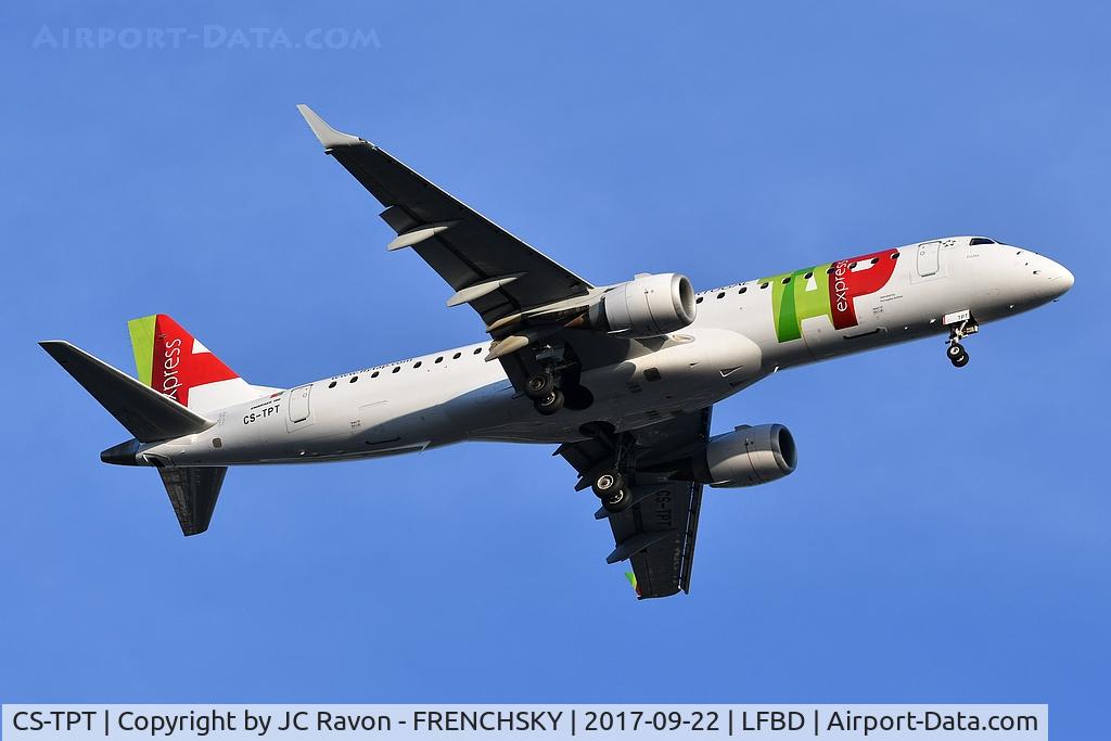CS-TPT, 2011 Embraer 190LR (ERJ-190-100LR) C/N 19000495, TAP Express TP466 from Lisbon (LIS) landing runway 23