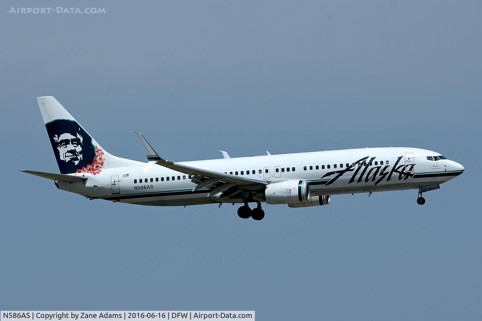 N586AS, 2007 Boeing 737-890 C/N 35189, Arriving at DFW Airport