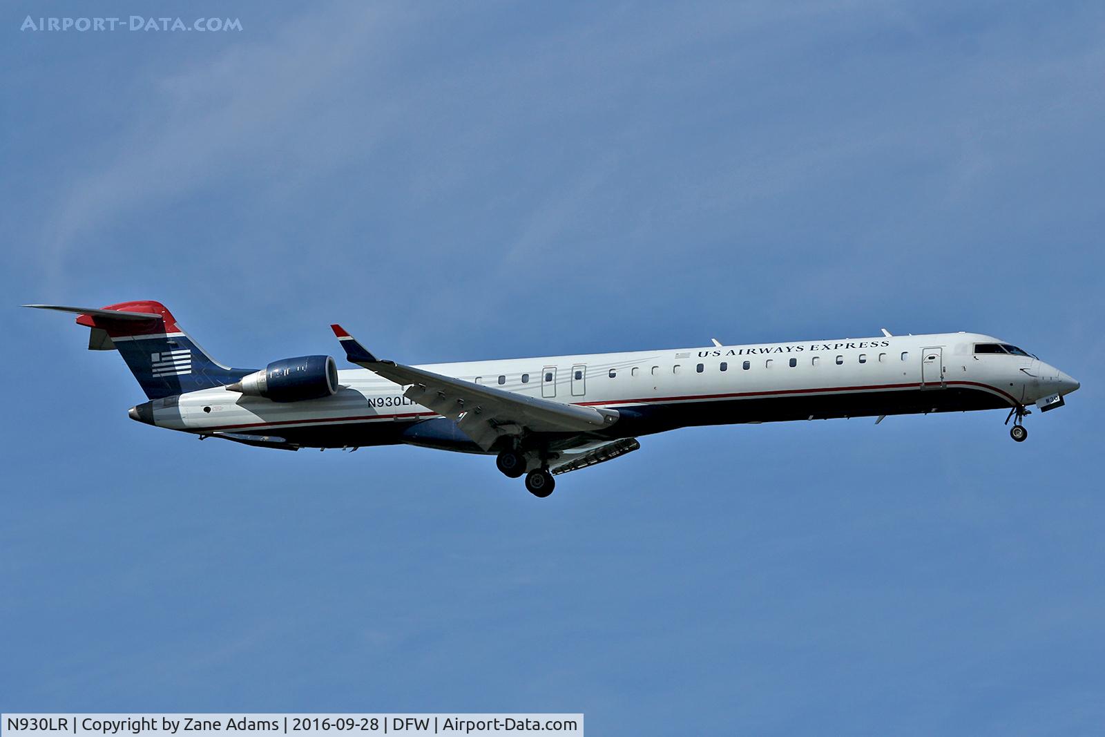 N930LR, 2005 Bombardier CRJ-900ER (CL-600-2D24) C/N 15030, Arriving at DFW Airport