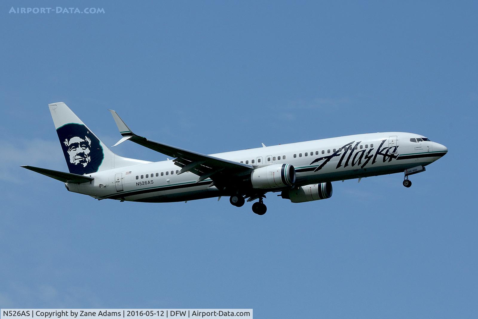 N526AS, 2009 Boeing 737-890 C/N 35196, Arriving at DFW Airport
