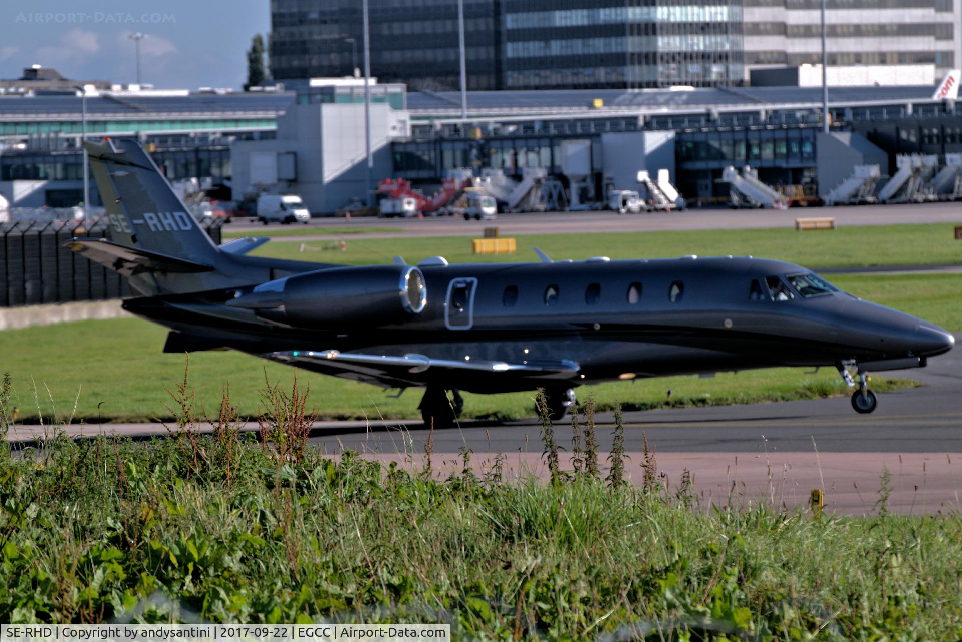SE-RHD, 2015 Cessna 560XL Citation C/N 560-6185, just dept the [FBO exc ramp] at egcc uk now taxing out for take off.