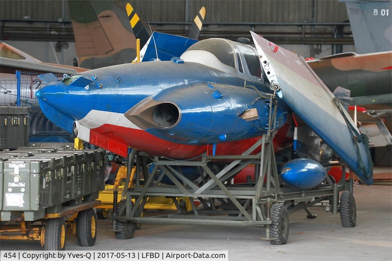 454, Fouga CM-170 Magister C/N 454, Fouga CM 170 R Magister,C.A.E.A museum, Bordeaux-Merignac Air base 106 (LFBD-BOD)