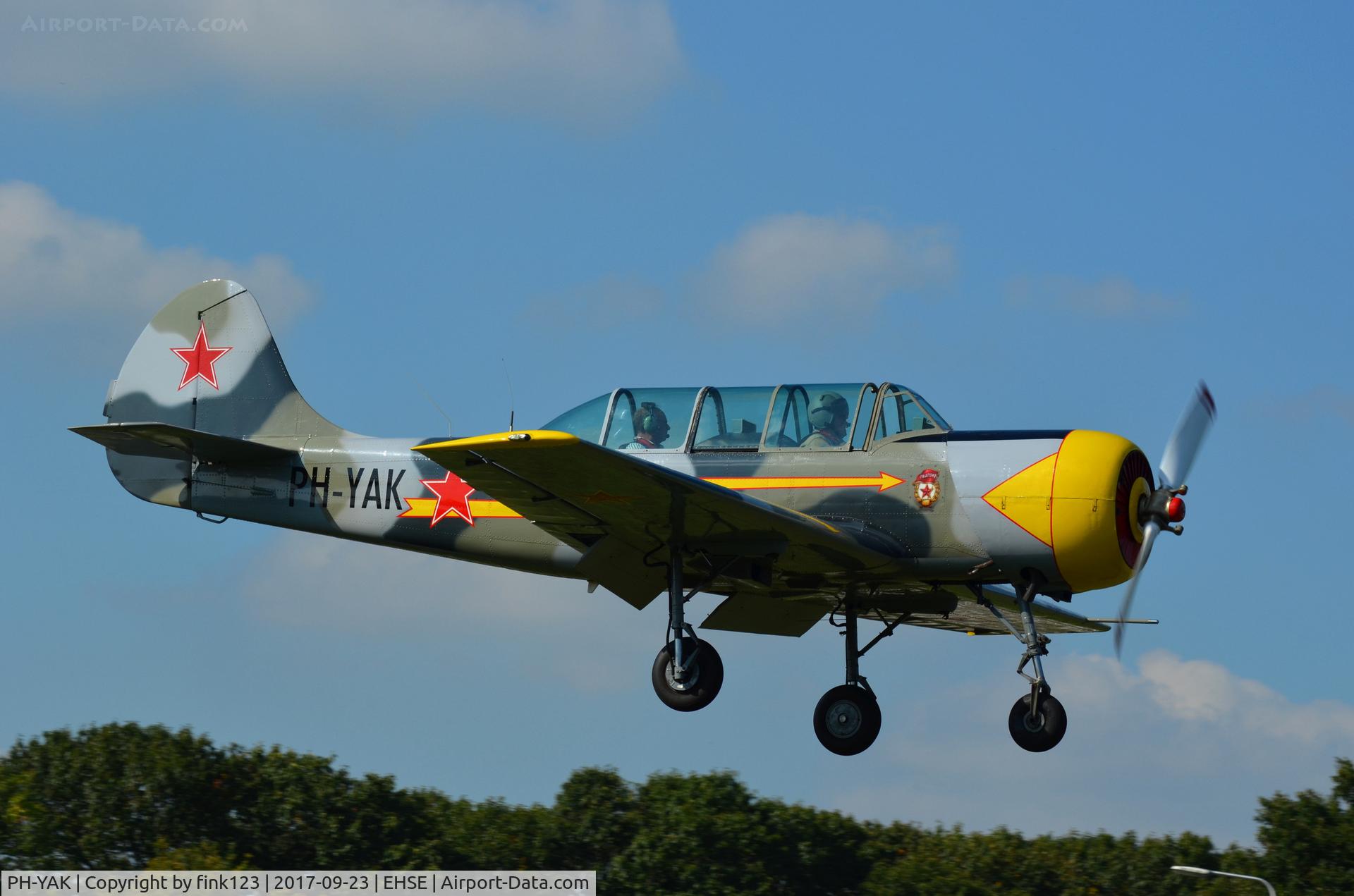 PH-YAK, 1987 Bacau Yak-52 C/N 877401, yak52 landing runway 07