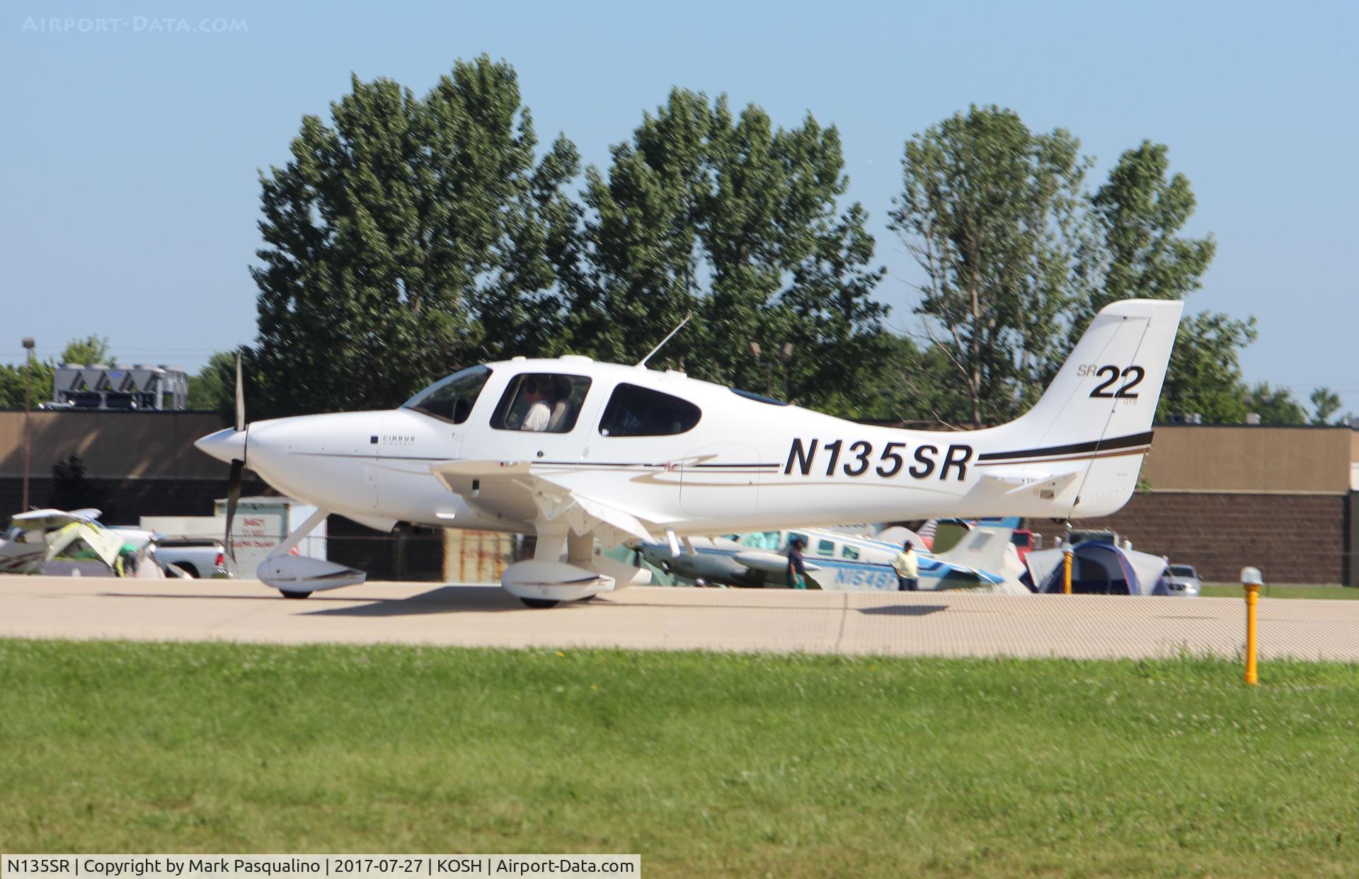 N135SR, 2006 Cirrus SR22 G2 C/N 1898, Cirrus SR22