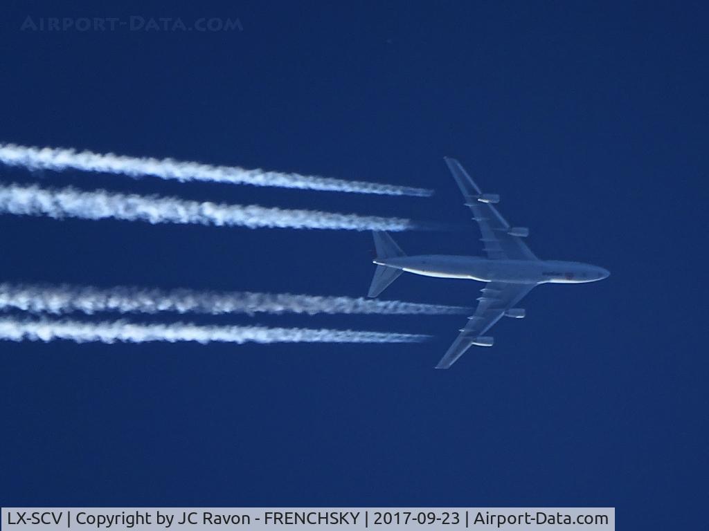 LX-SCV, 2001 Boeing 747-4R7F/SCD C/N 29733, above my garden, near Bordeaux airport, bad pic of Cargolux Airlines International, CV763, GIG/LUX, level 400