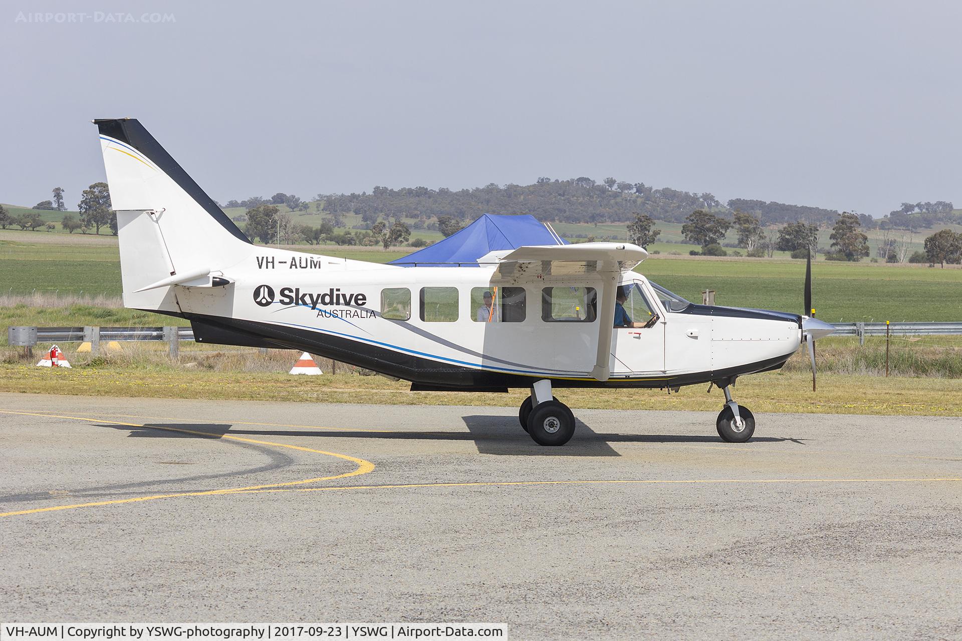 VH-AUM, 2011 GippsAero GA-8-TC320 Airvan C/N GA8-TC 320-11-166, Skydive Australia (VH-AUM) GippsAero GA8-TC320 Airvan taxiing at Wagga Wagga Airport.