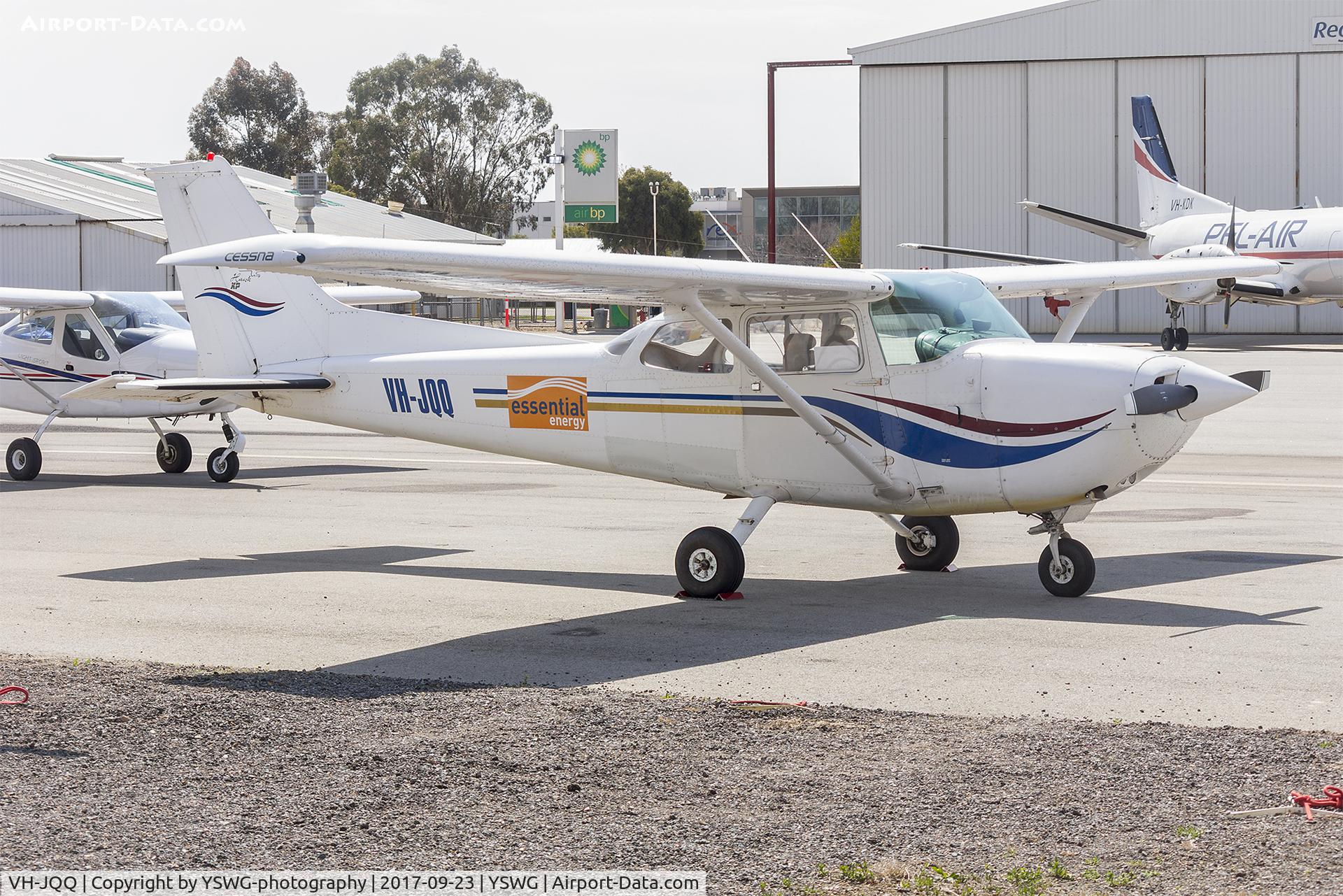 VH-JQQ, 1979 Cessna R172K Hawk XP C/N R1723142, Oberon Aviation Services (VH-JQQ) Cessna R172K Hawk XP at Wagga Wagga Airport.