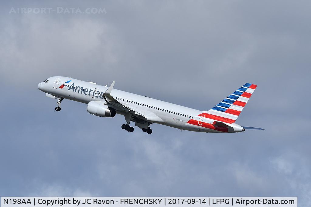 N198AA, 2001 Boeing 757-223 C/N 32392, AA121 take to JFK