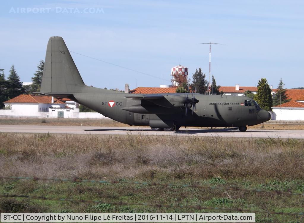 8T-CC, 1967 Lockheed C-130K Hercules C.1 C/N 382-4257, Taxiing.