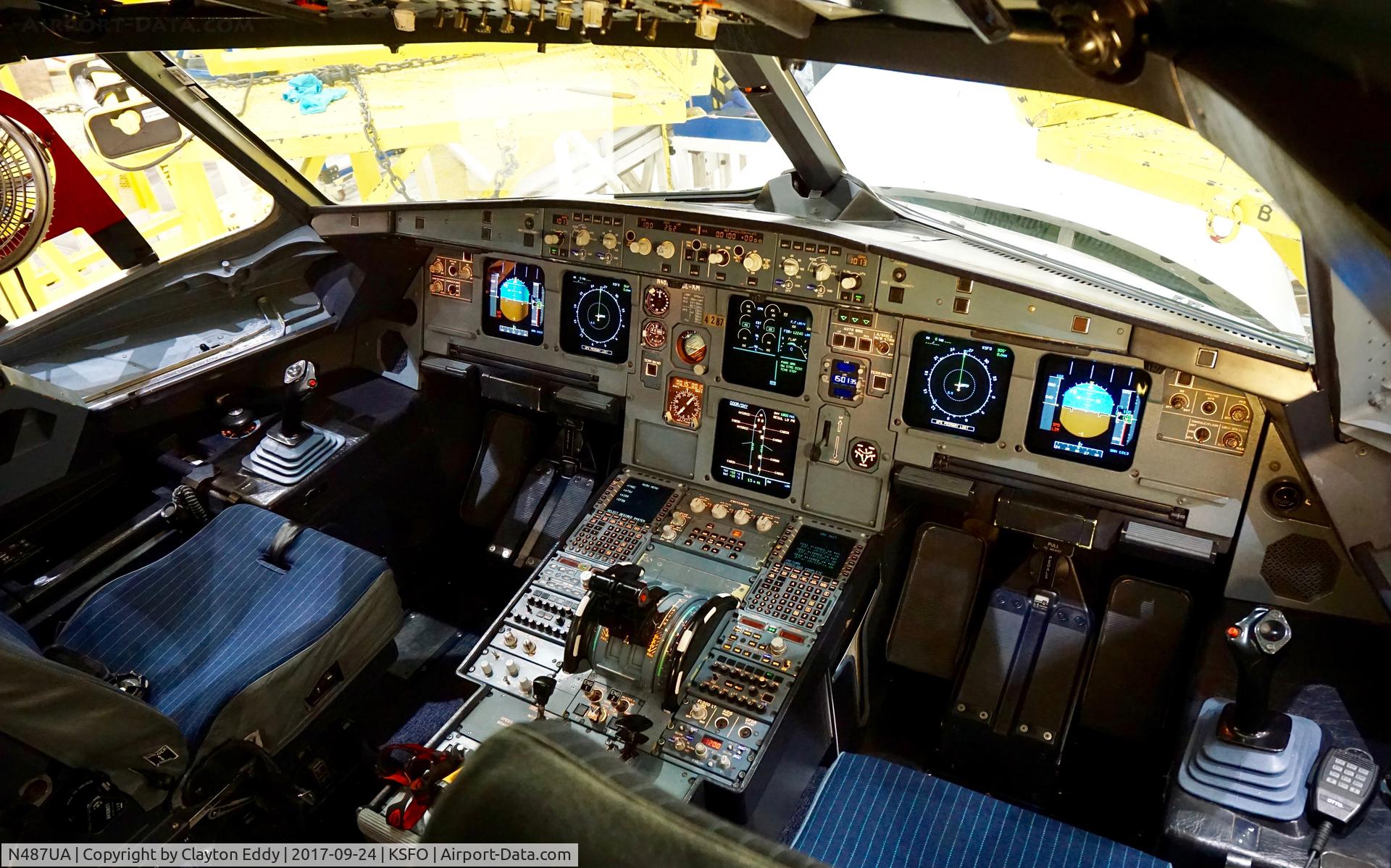 N487UA, 2002 Airbus A320-232 C/N 1669, SFO 2017.