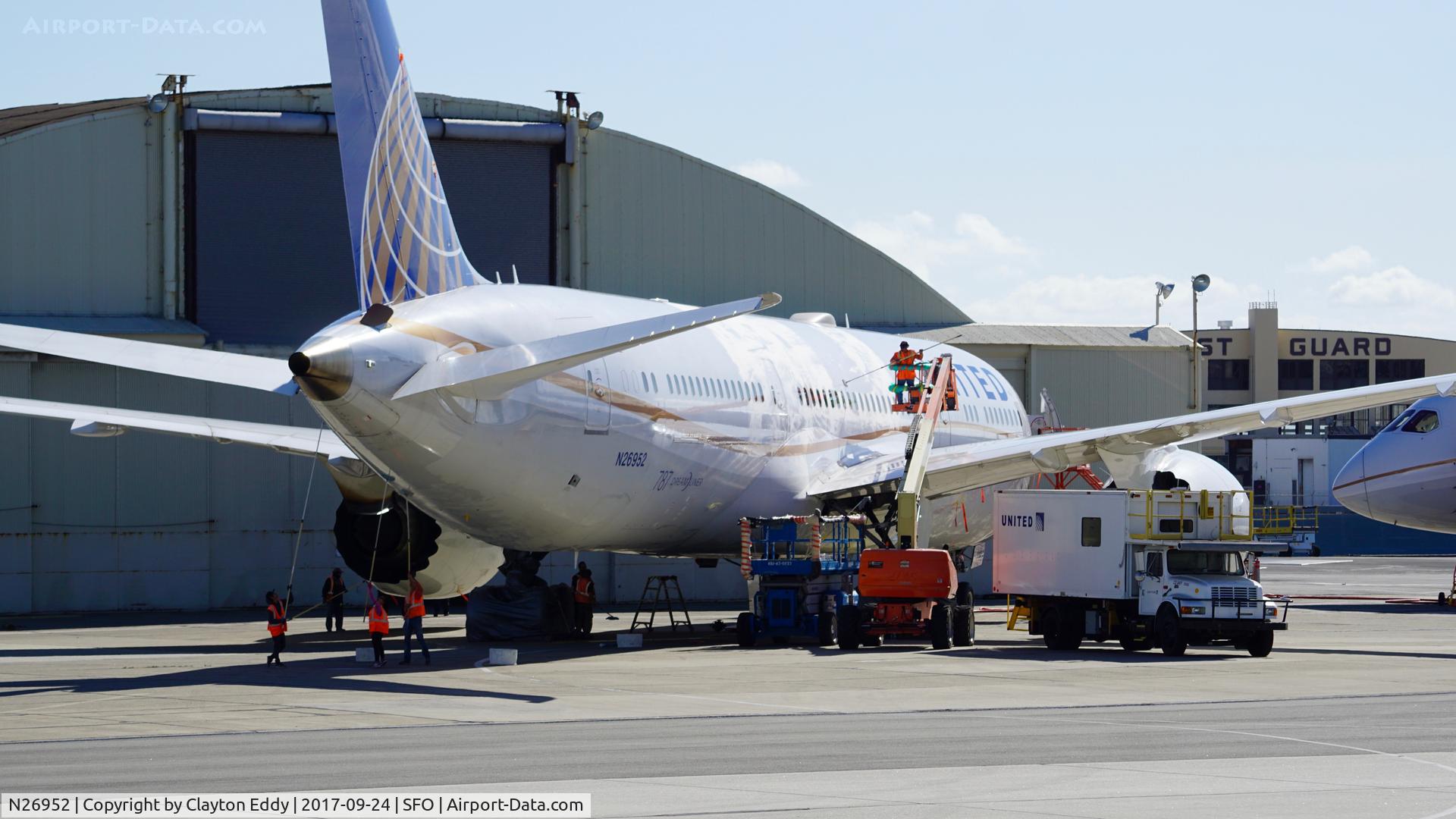 N26952, 2014 Boeing 787-9 Dreamliner C/N 36403, SFO 2017.
