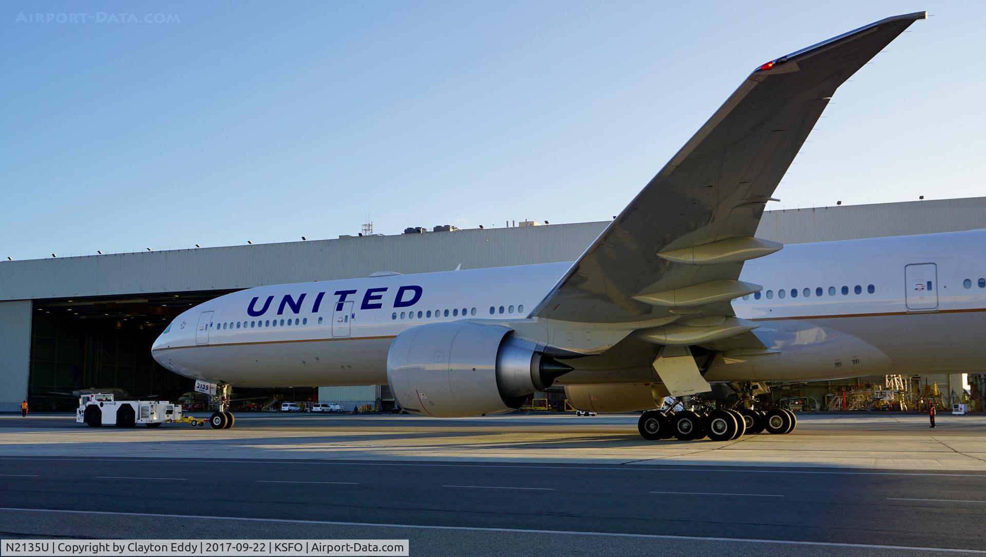 N2135U, 2017 Boeing 777-300/ER C/N 62646, SFO 2017.
