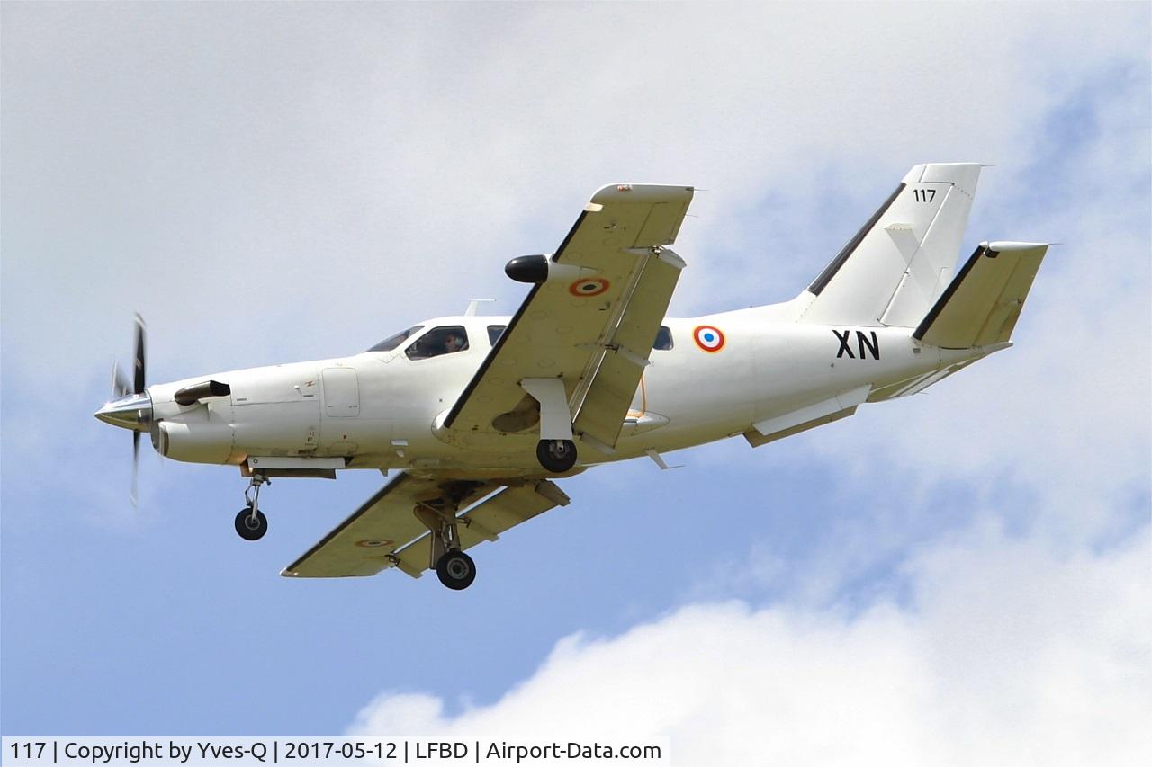 117, Socata TBM-700A C/N 117, Socata TBM-700A, On final rwy 23, Bordeaux-Mérignac airport (LFBD-BOD)