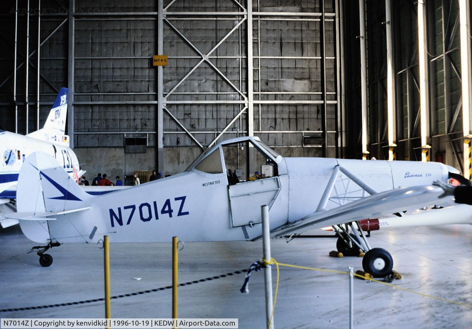 N7014Z, 1964 Piper PA-25-235 C/N 25-2768, On static display at the Edwards Open House 1996.