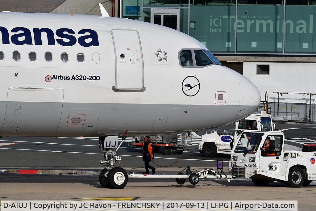 D-AIUJ, 2014 Airbus A320-214 C/N 6301, at terminal 1, pushback LH1053