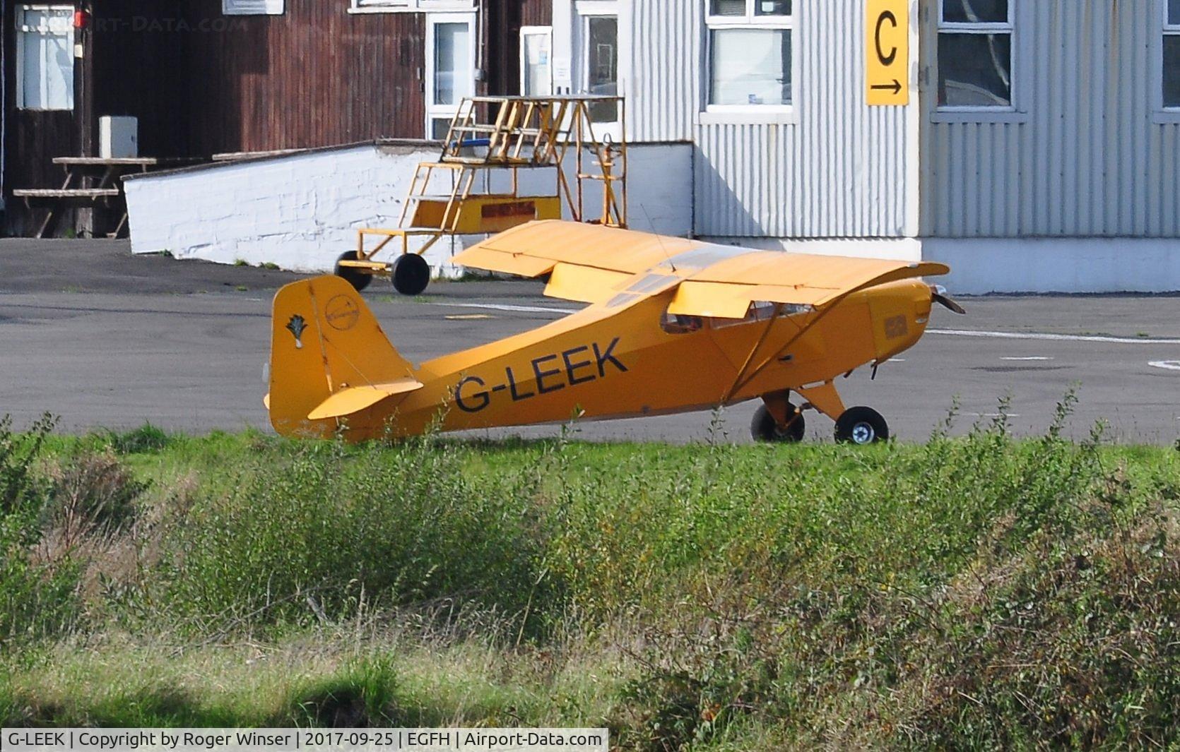 G-LEEK, 2010 Reality Escapade C/N LAA345-14843, Visiting Escapade.