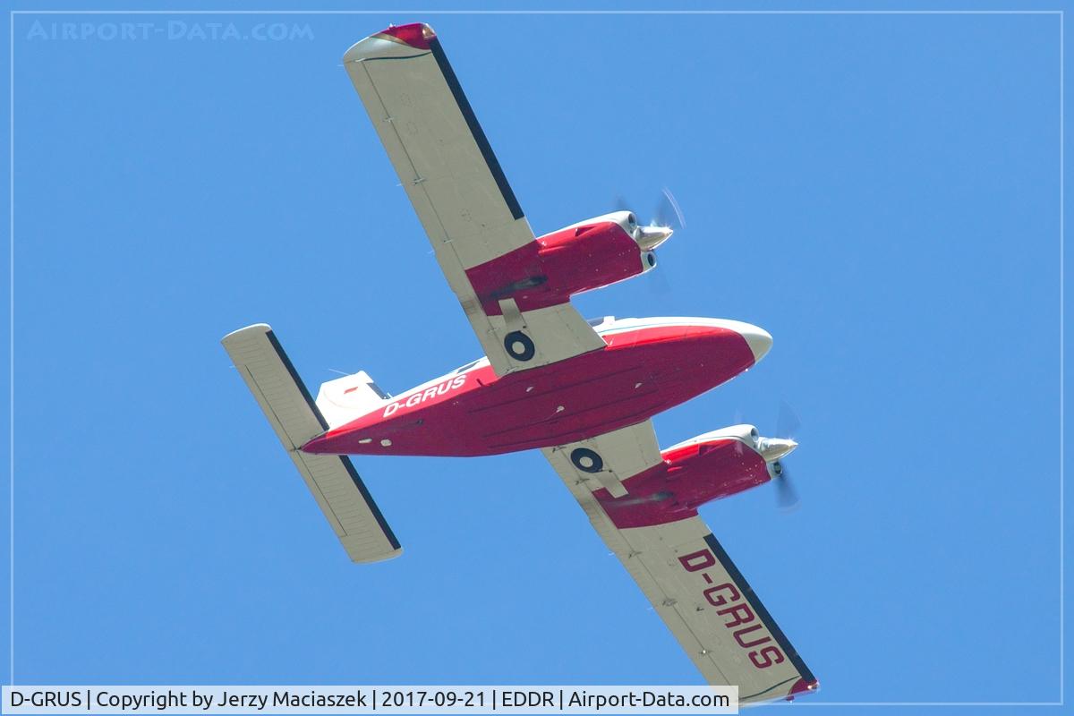 D-GRUS, 2000 Piper PA-34-220T Seneca C/N 3449161, Piper PA-34-220T