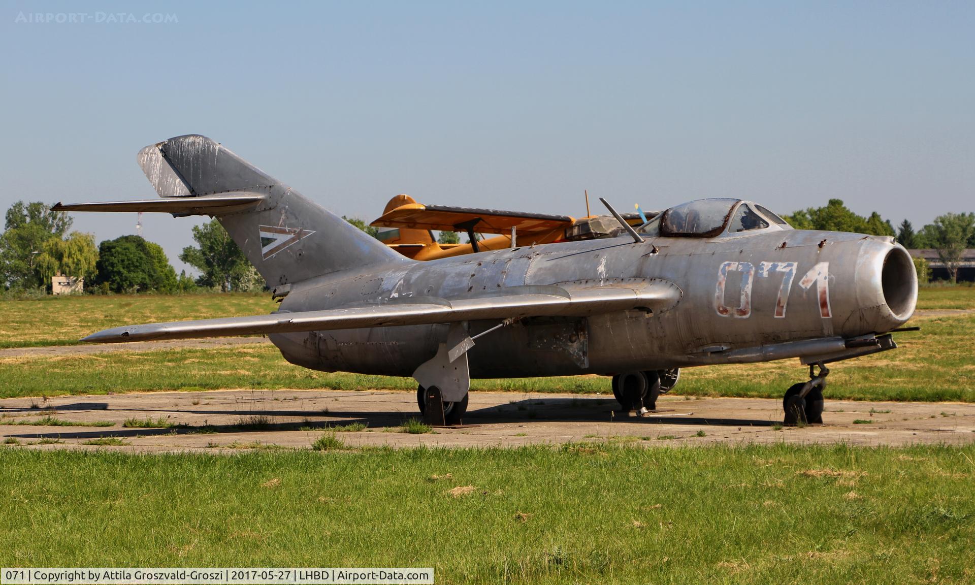 071, 1953 Mikoyan-Gurevich MiG-15bis C/N 3071, Börgönd Airport, Hungary