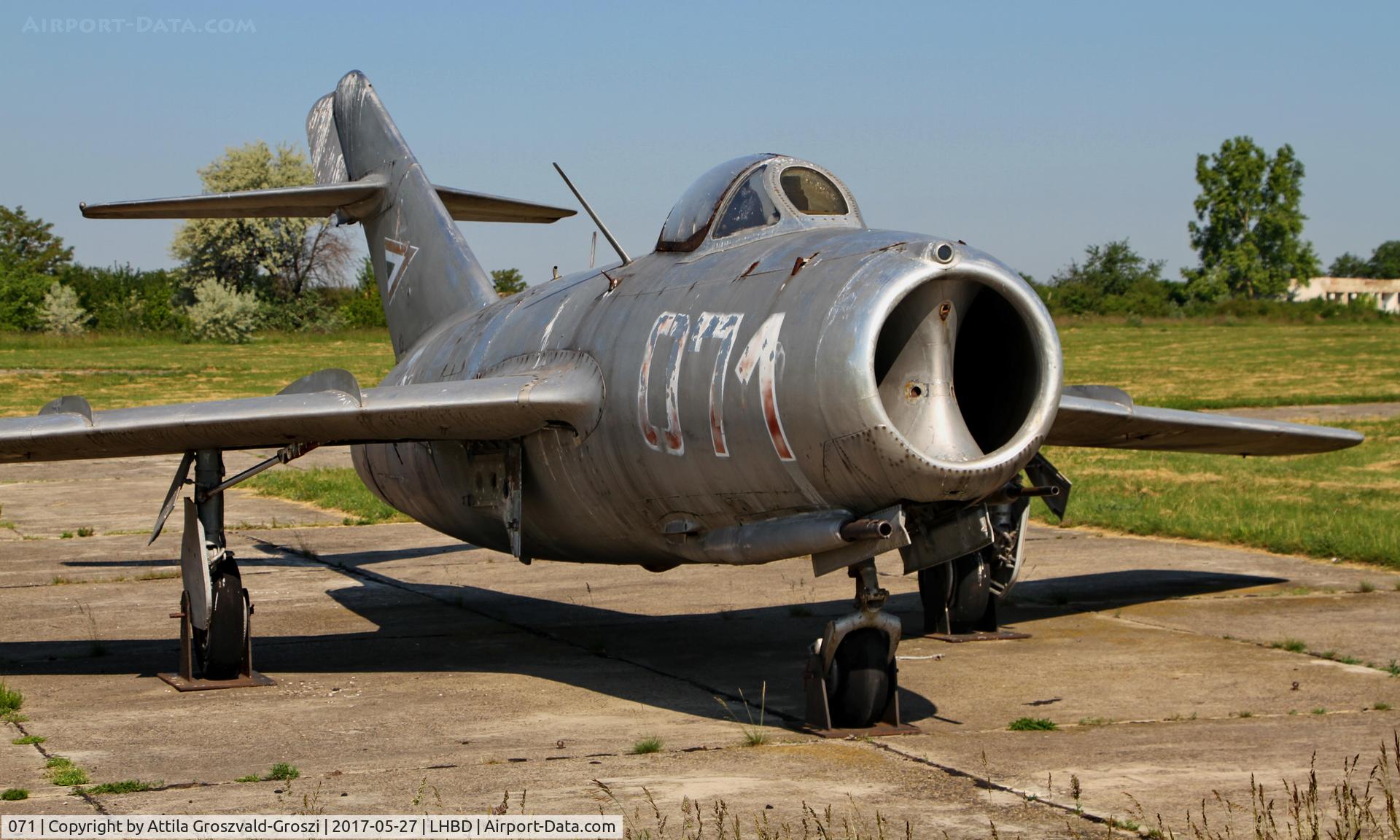 071, 1953 Mikoyan-Gurevich MiG-15bis C/N 3071, Börgönd Airport, Hungary