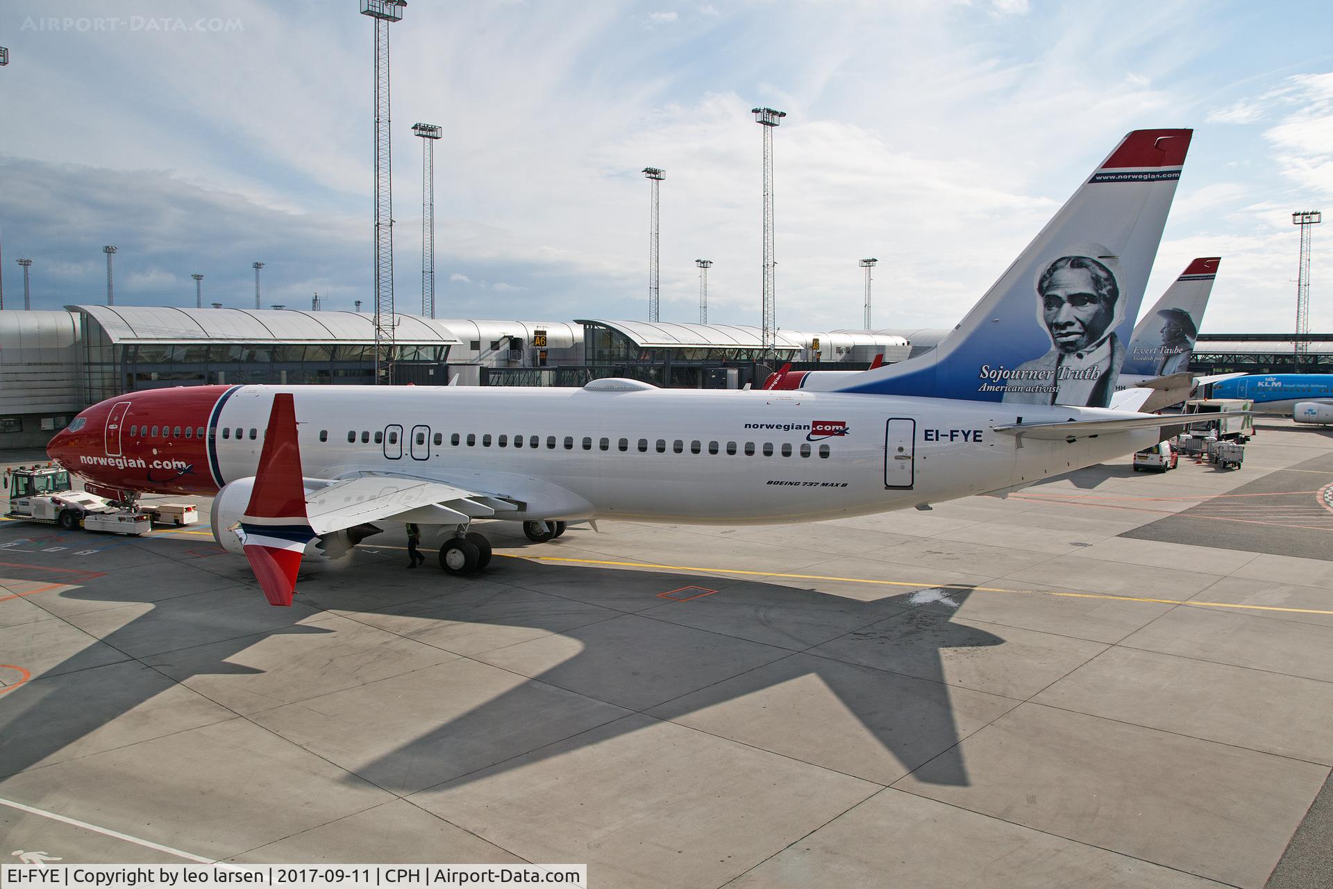 EI-FYE, 2017 Boeing 737-8 MAX C/N 42827, Copenhagen Kastrup 11.9.2017.Motif 