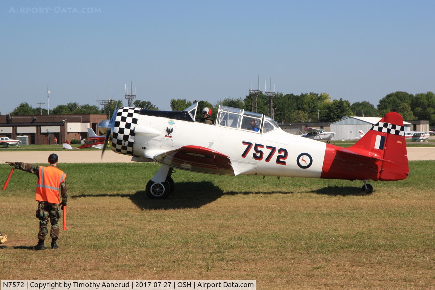 N7572, 1941 North American AT-6D Texan C/N 41-34018, 1941 North American AT-6D Texan, c/n: 41-34018
