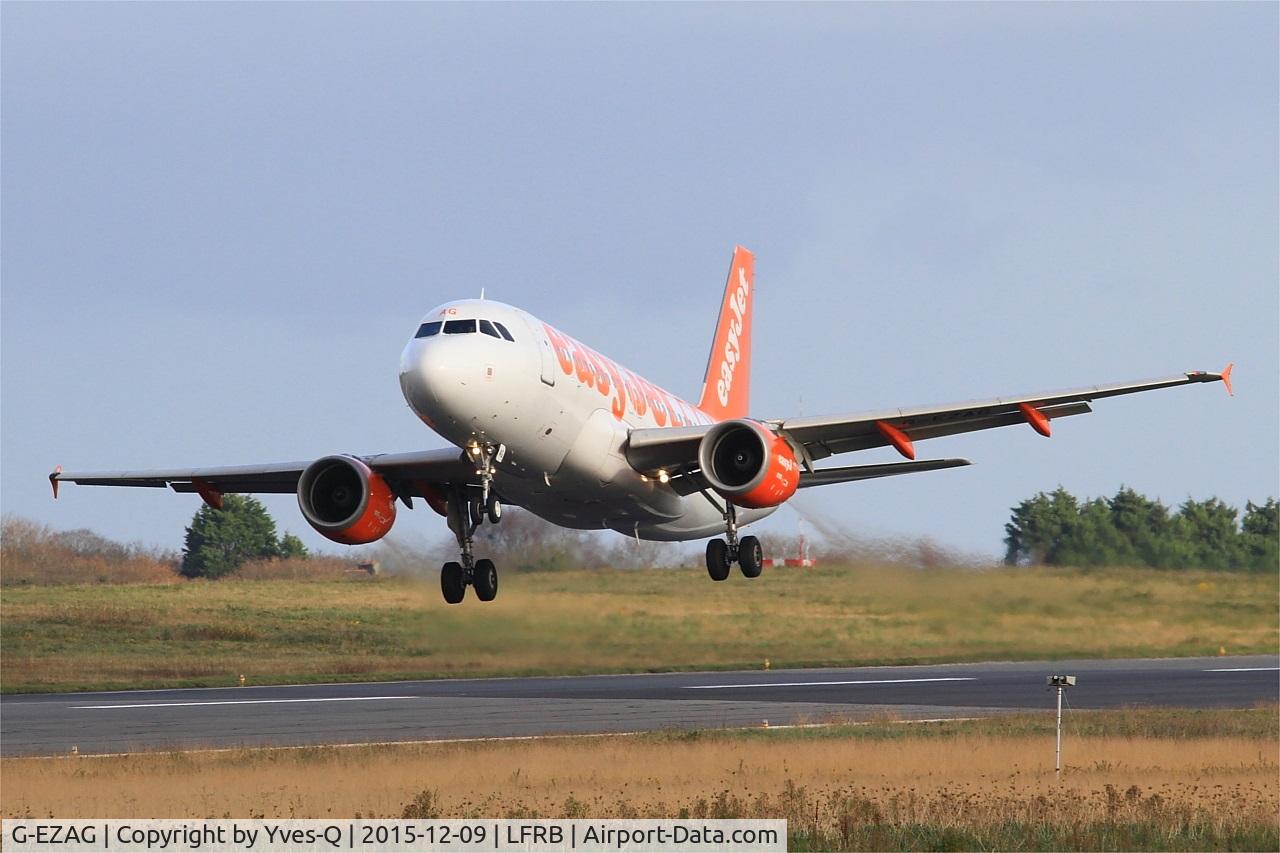 G-EZAG, 2006 Airbus A319-111 C/N 2727, Airbus A319-111, Take off rwy 25L, Brest-Bretagne airport (LFRB-BES)