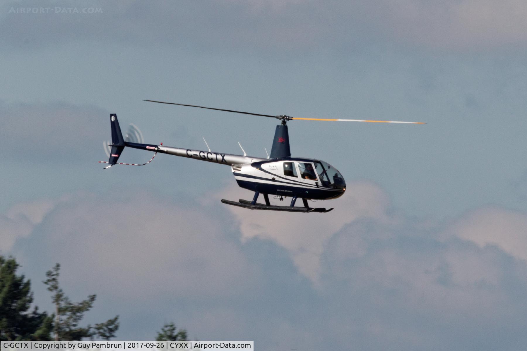 C-GCTX, 2006 Robinson R44 II C/N 11282, Landing